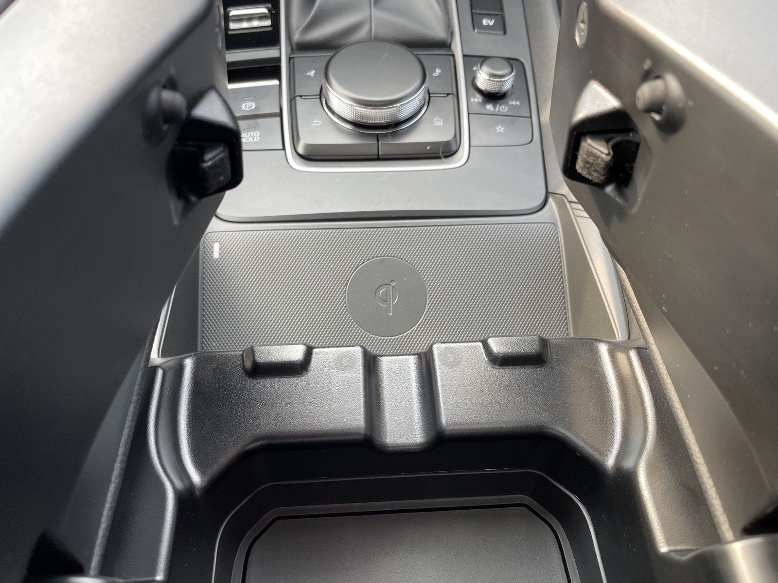 Vehicle photo 27