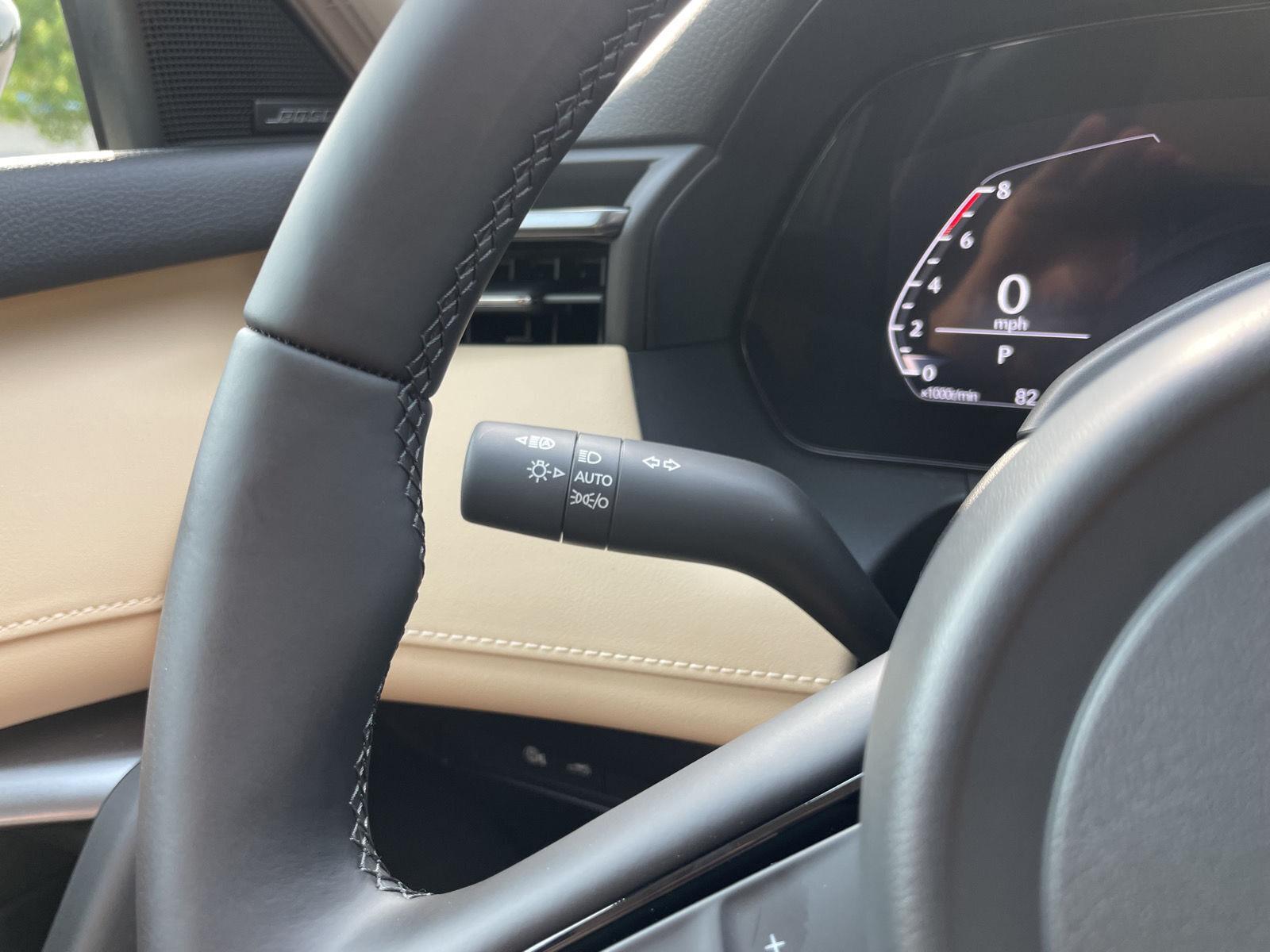 Vehicle photo 15