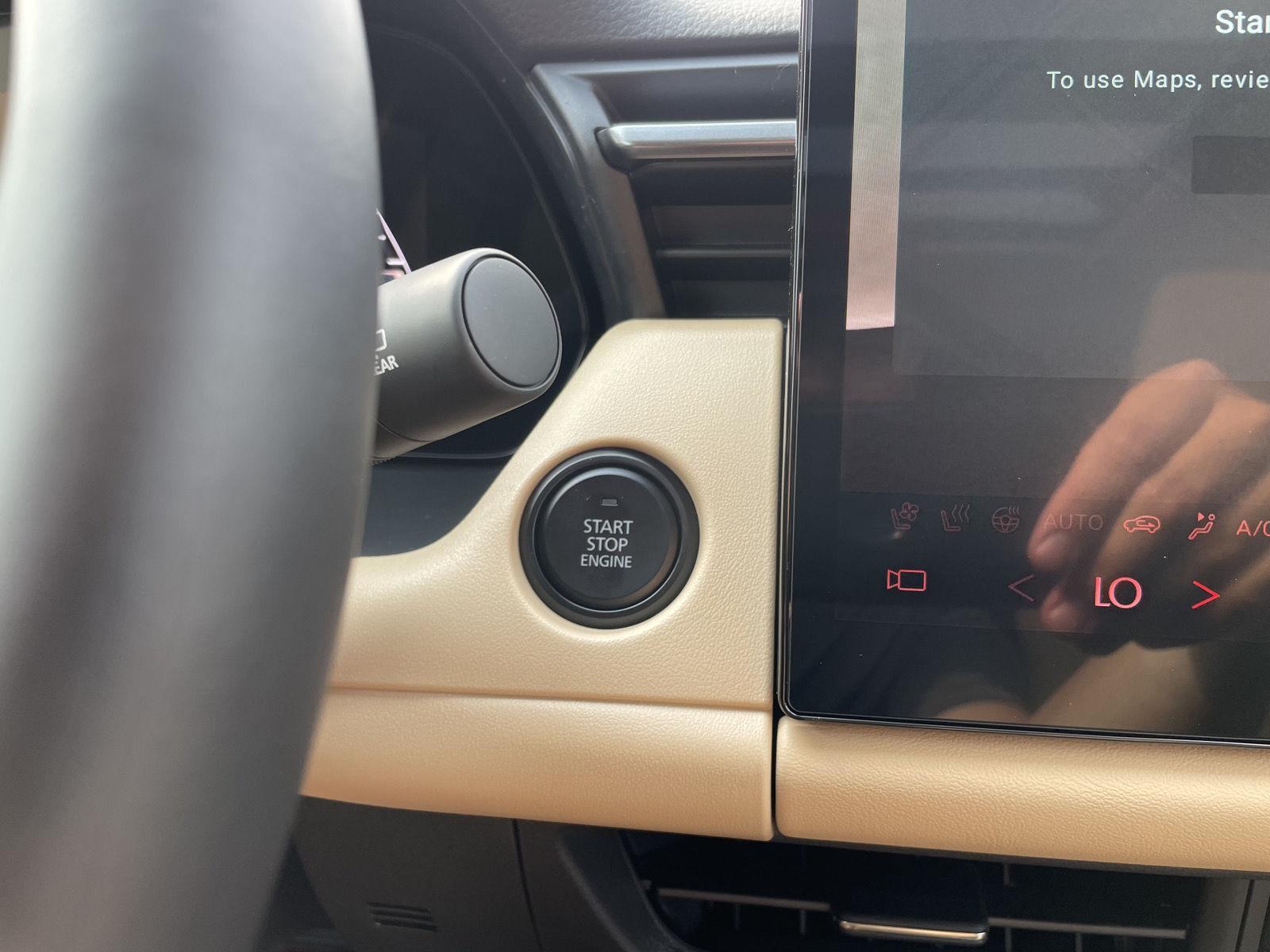 Vehicle photo 26