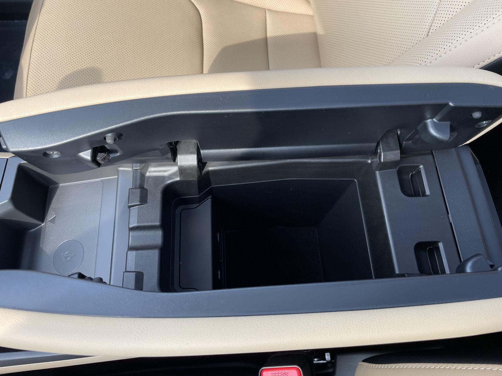 Vehicle photo 31