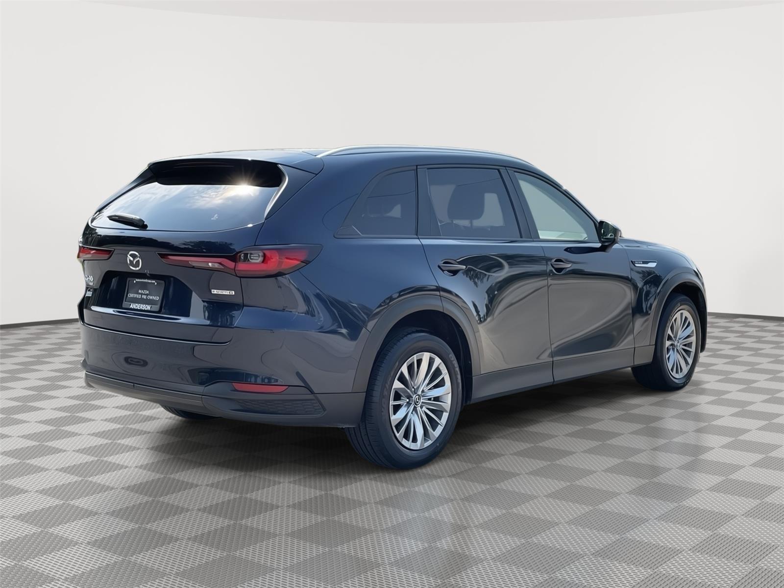 Vehicle photo 7