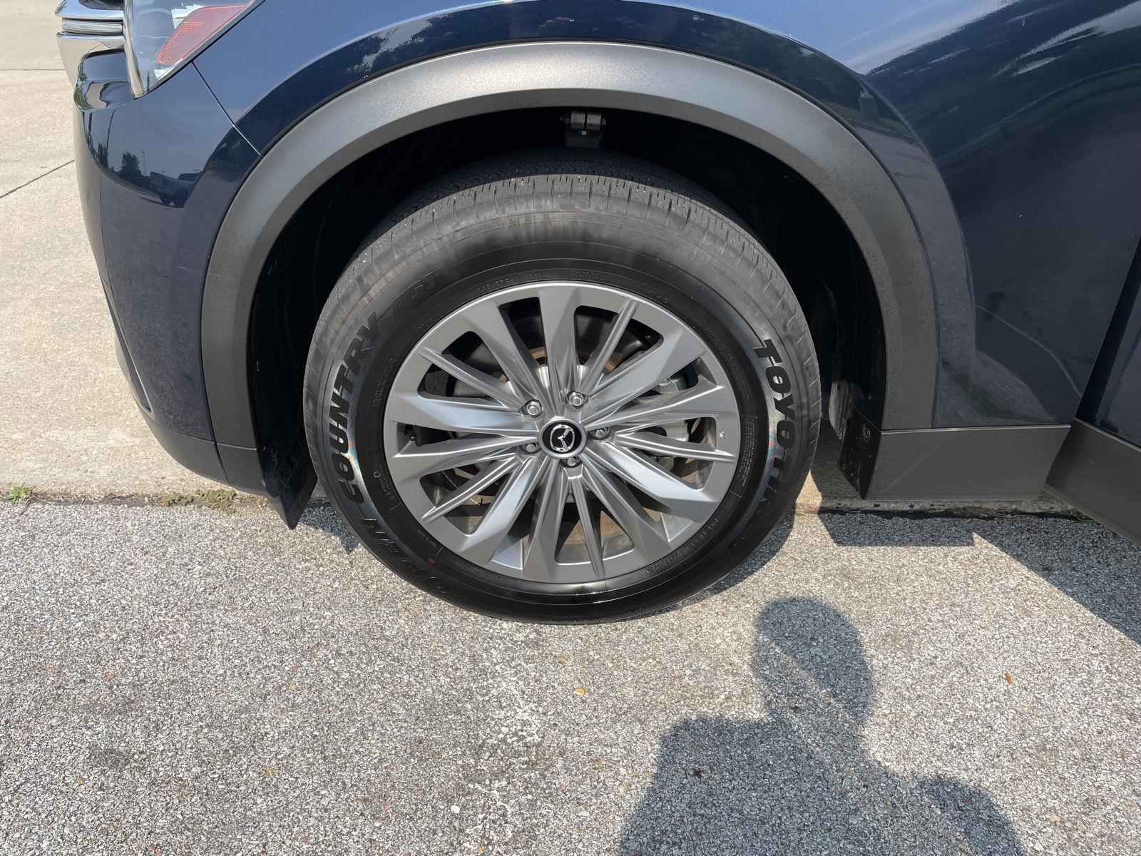 Vehicle photo 10