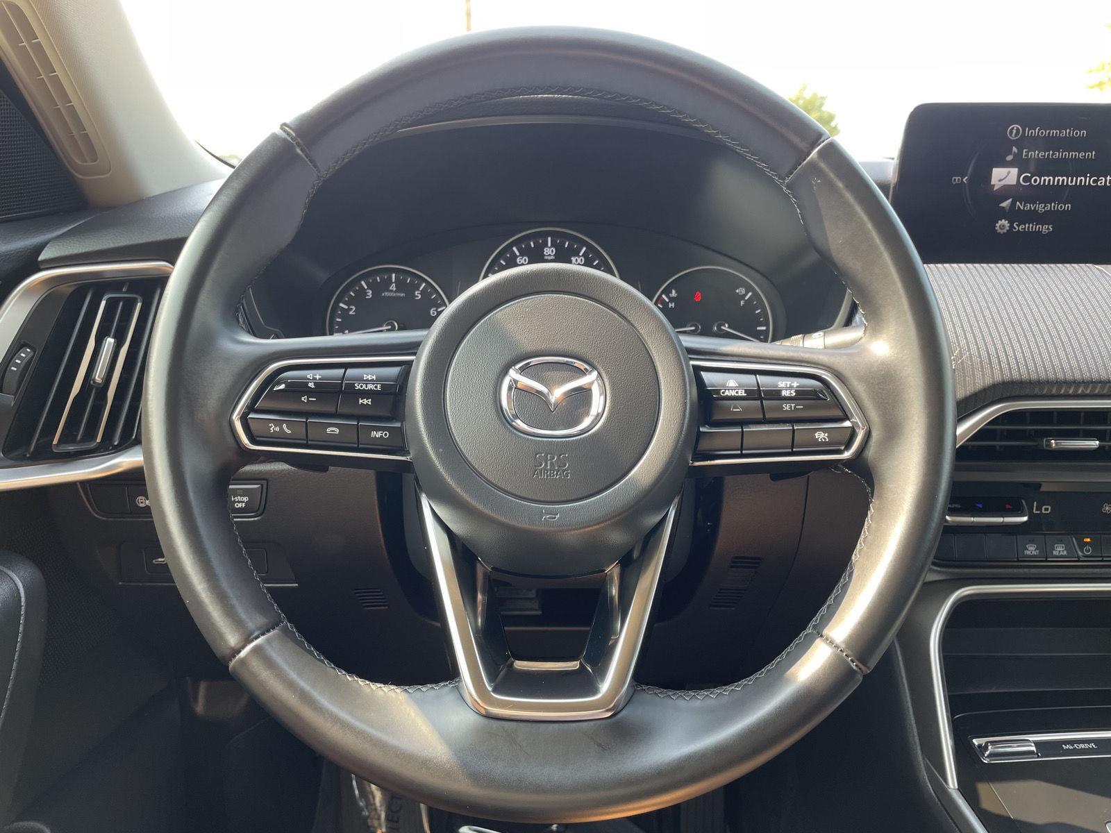 Vehicle photo 12