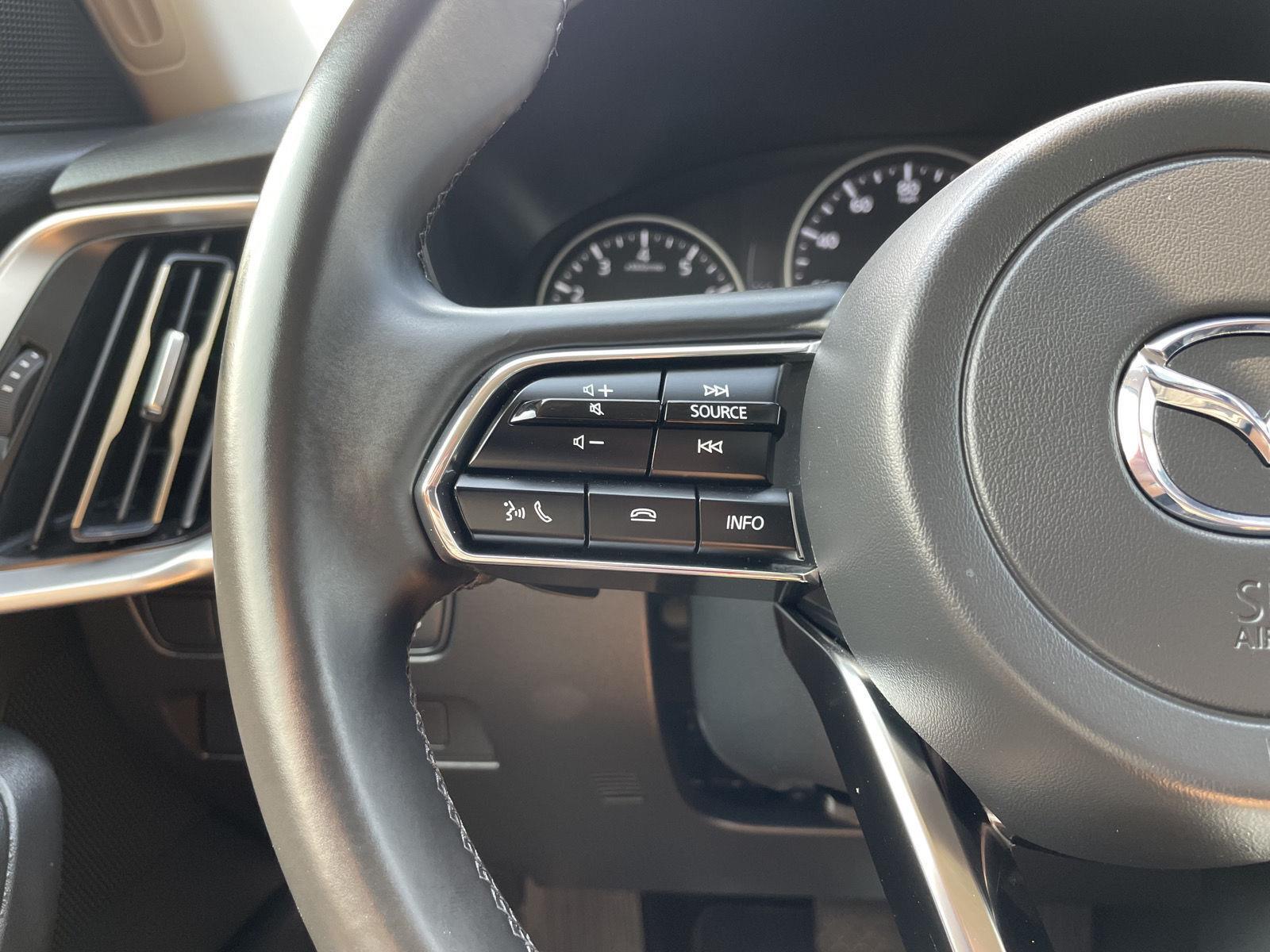 Vehicle photo 13