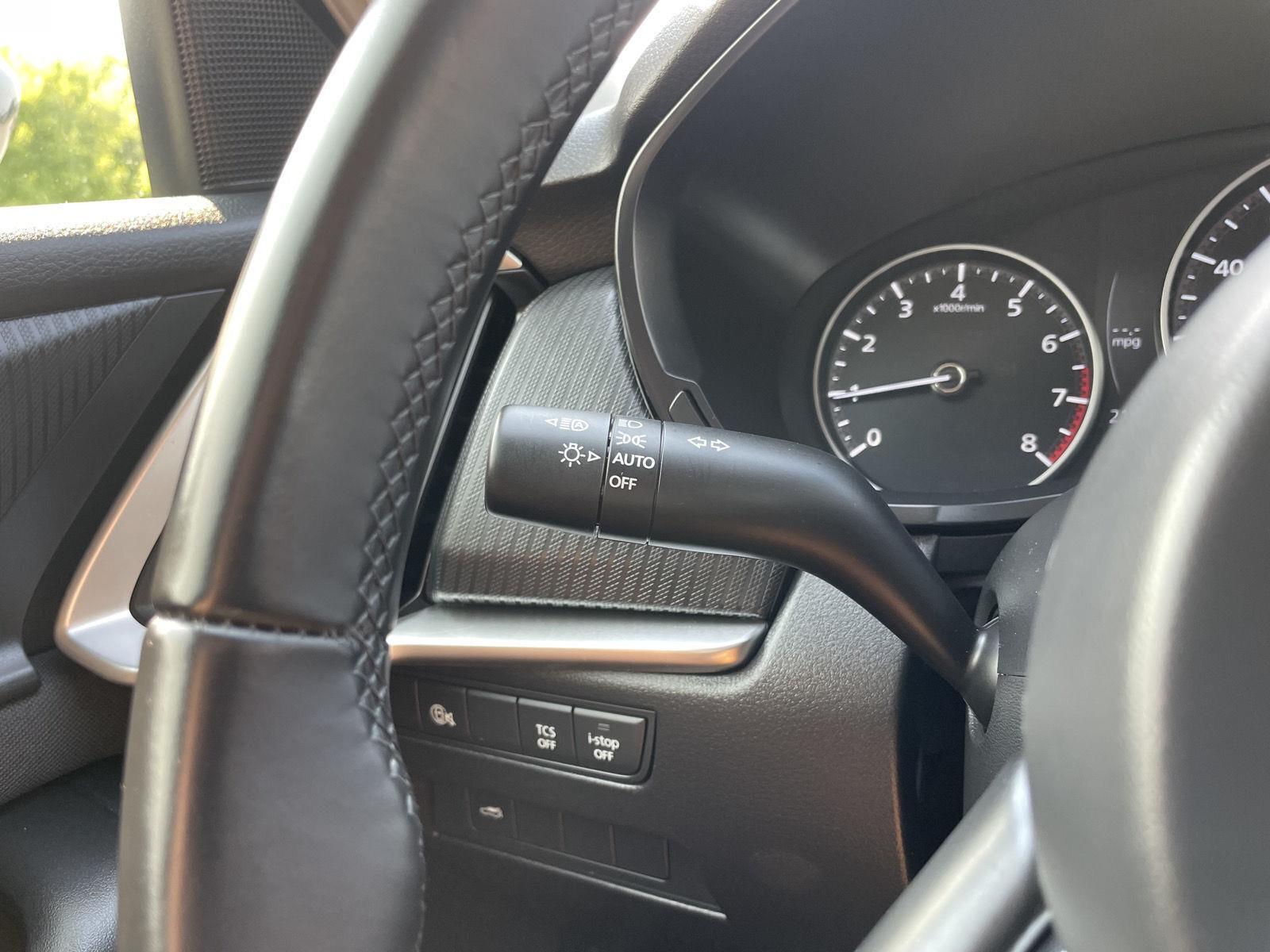 Vehicle photo 16