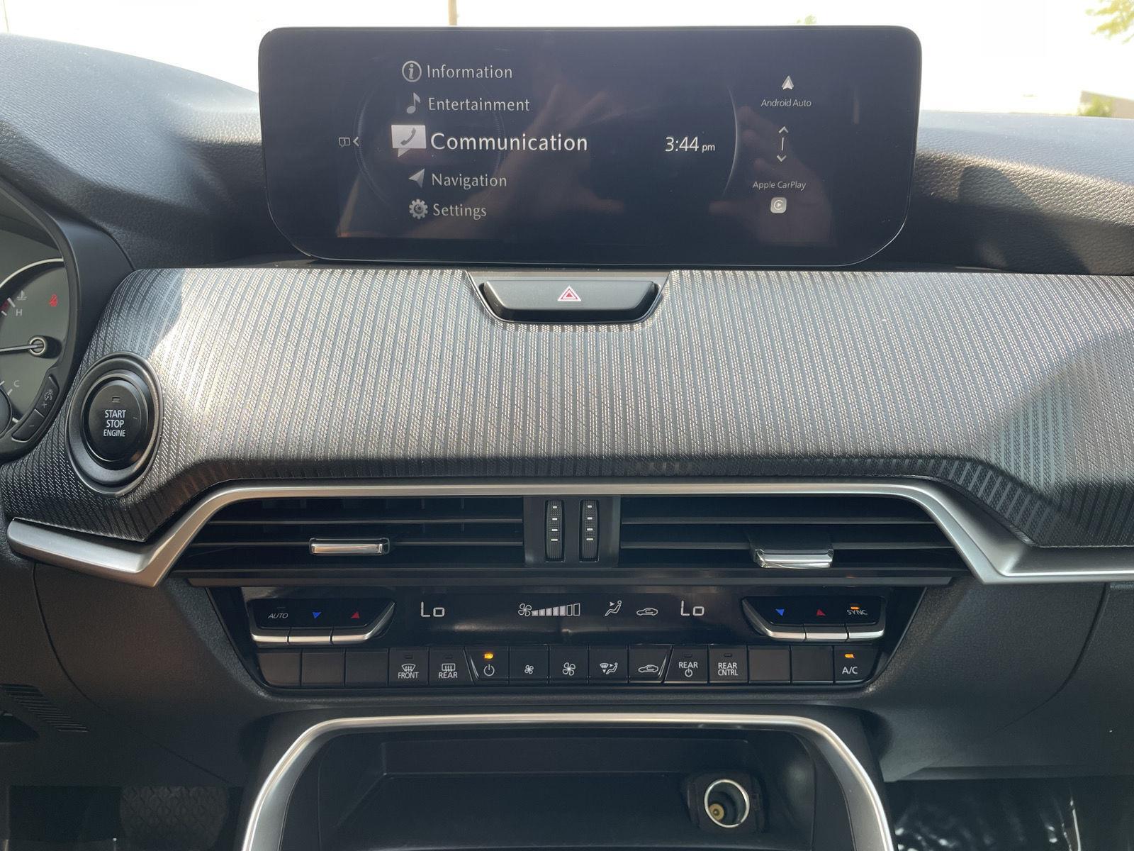Vehicle photo 23