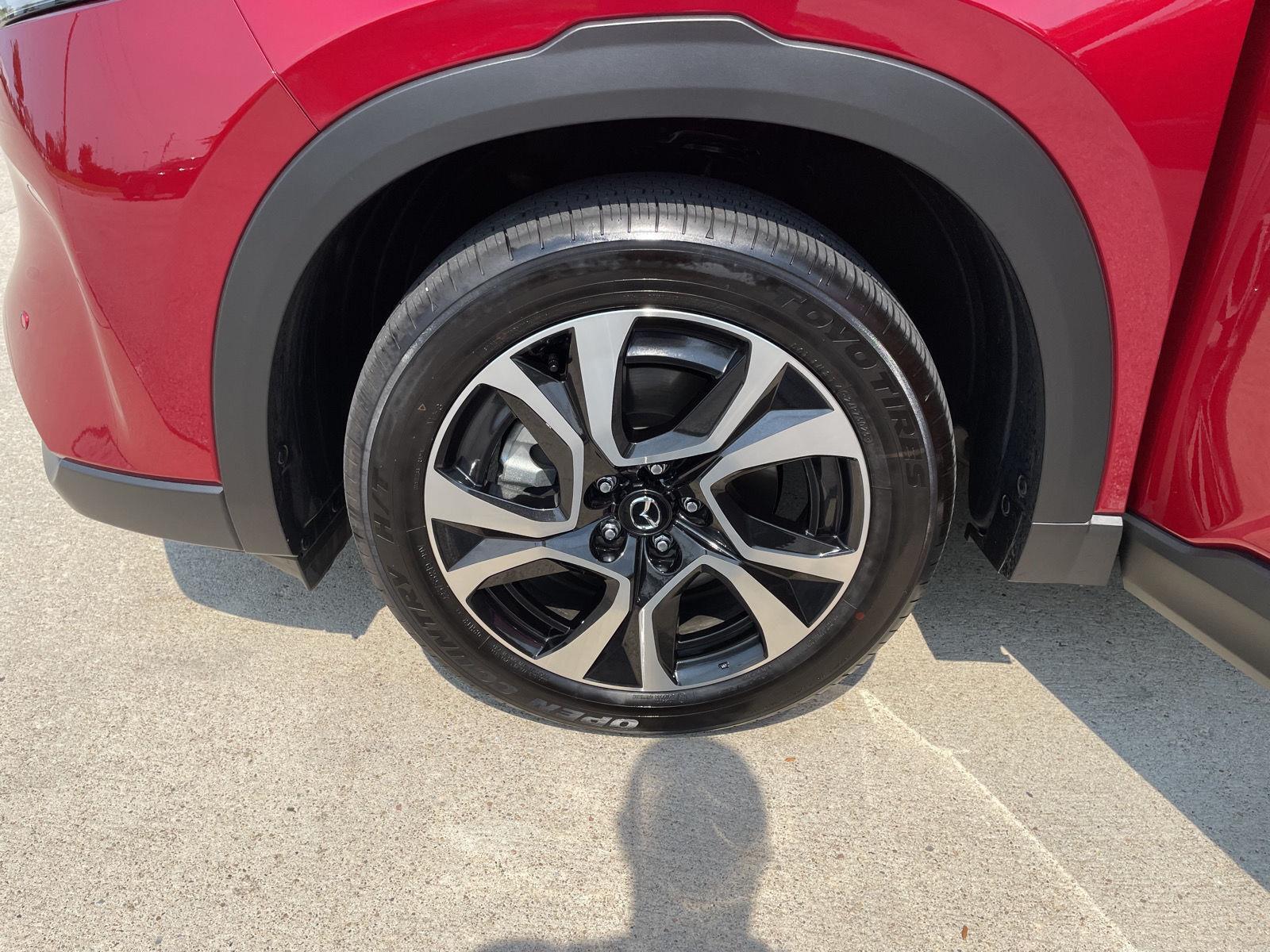 Vehicle photo 10