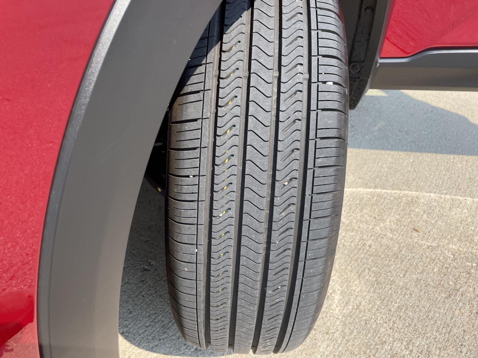 Vehicle photo 11