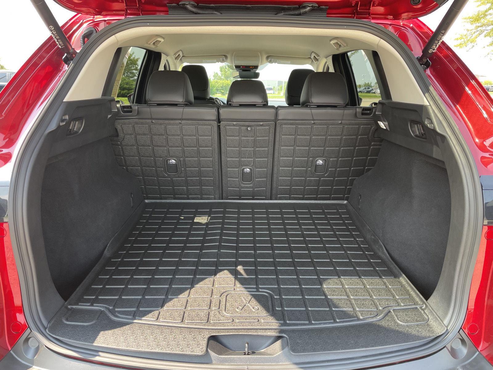 Vehicle photo 33