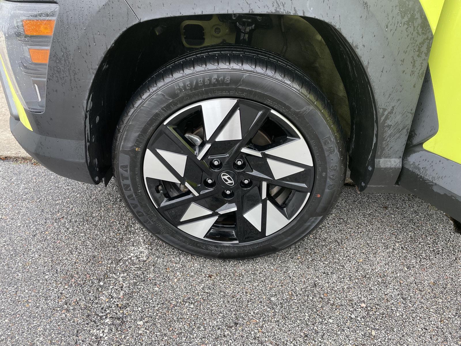 Vehicle photo 10