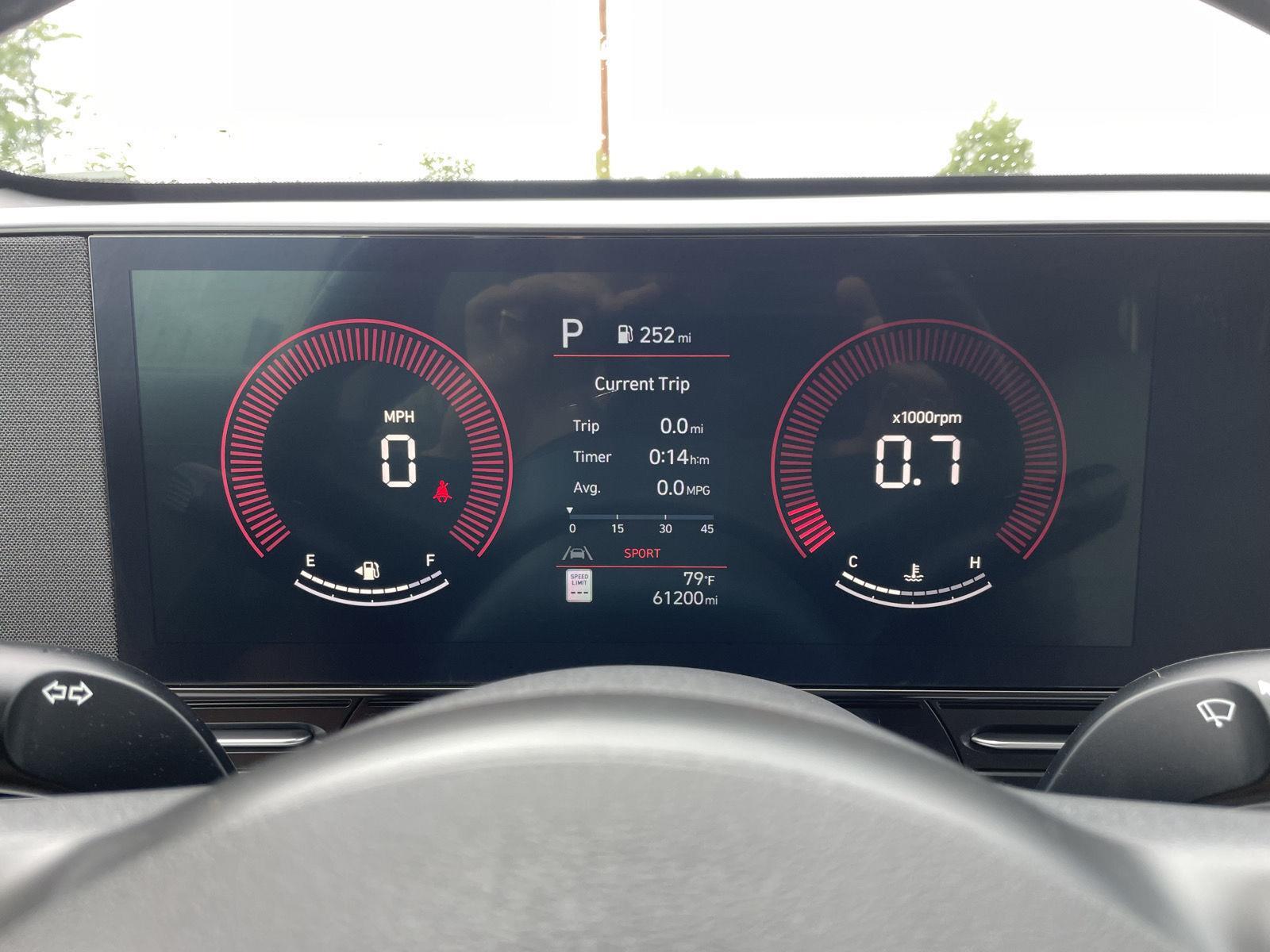 Vehicle photo 15