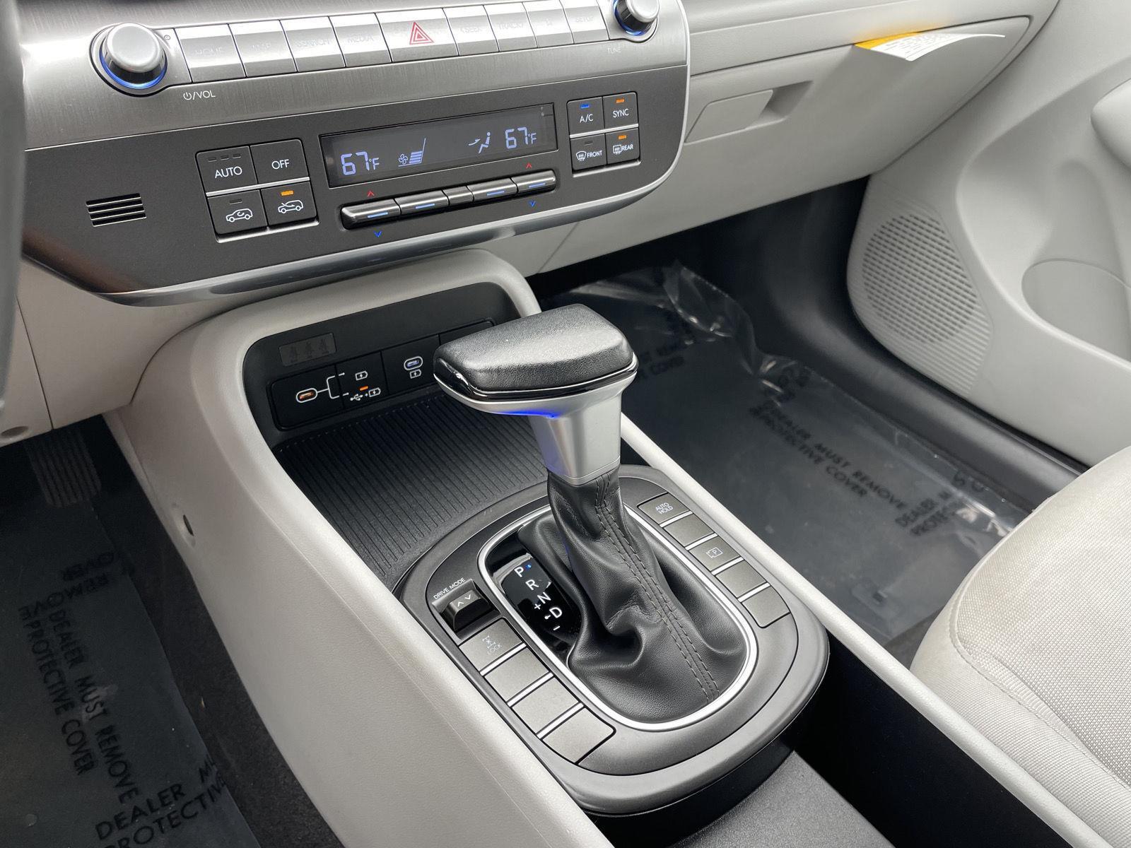 Vehicle photo 27