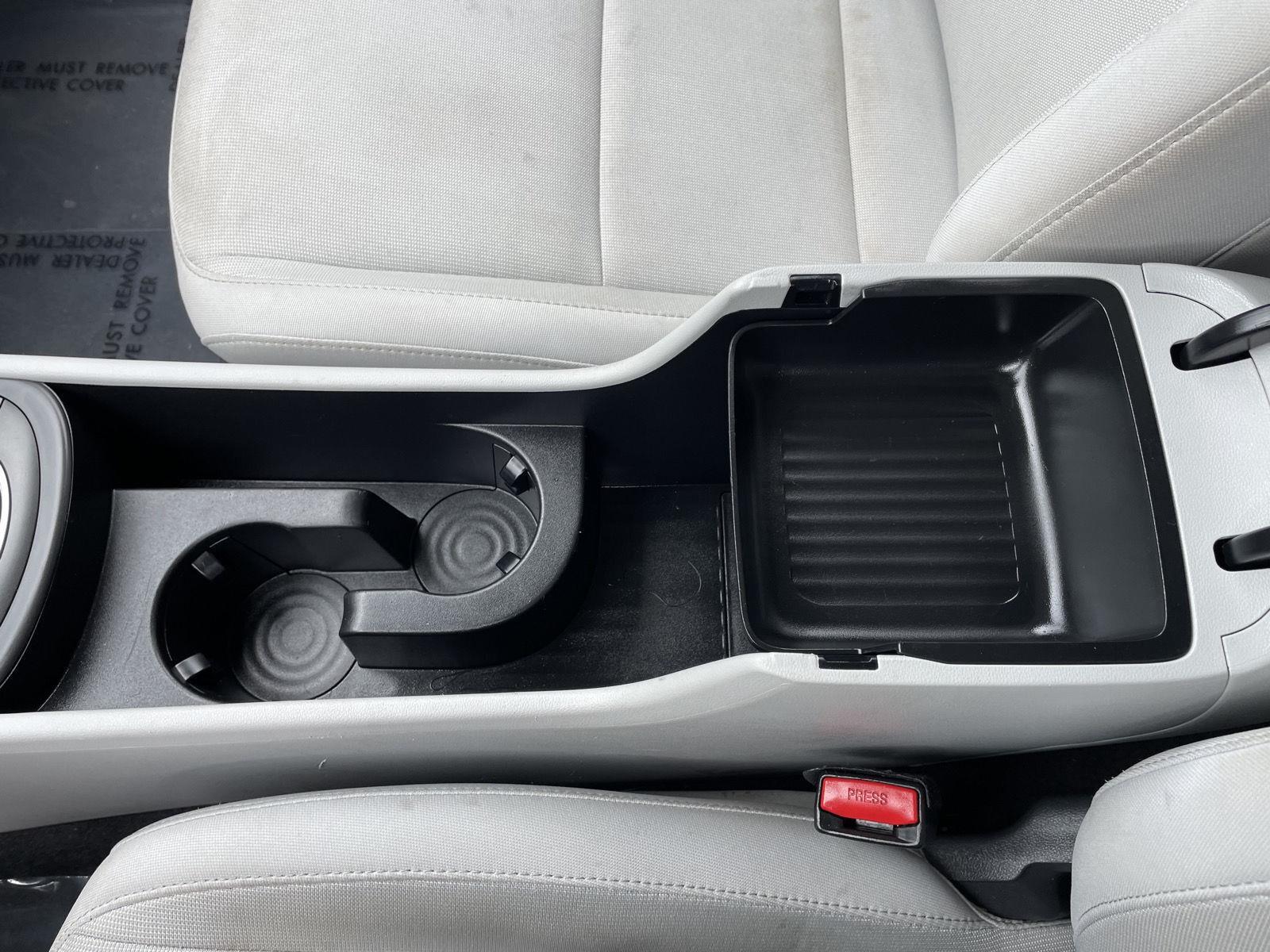 Vehicle photo 28