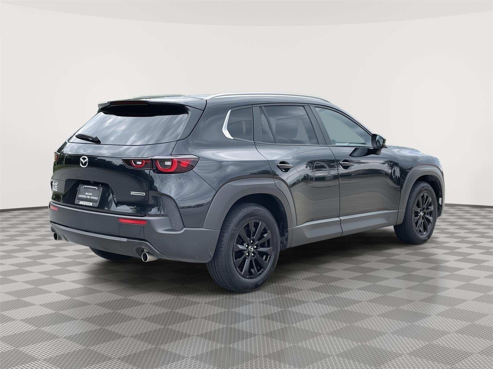 Vehicle photo 7