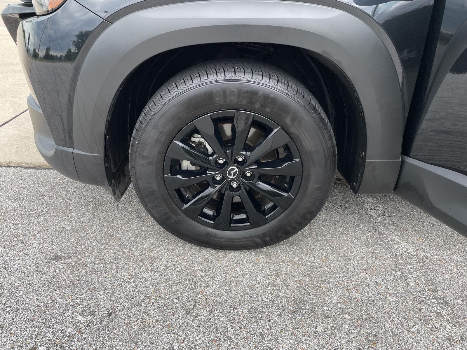 Vehicle photo 10