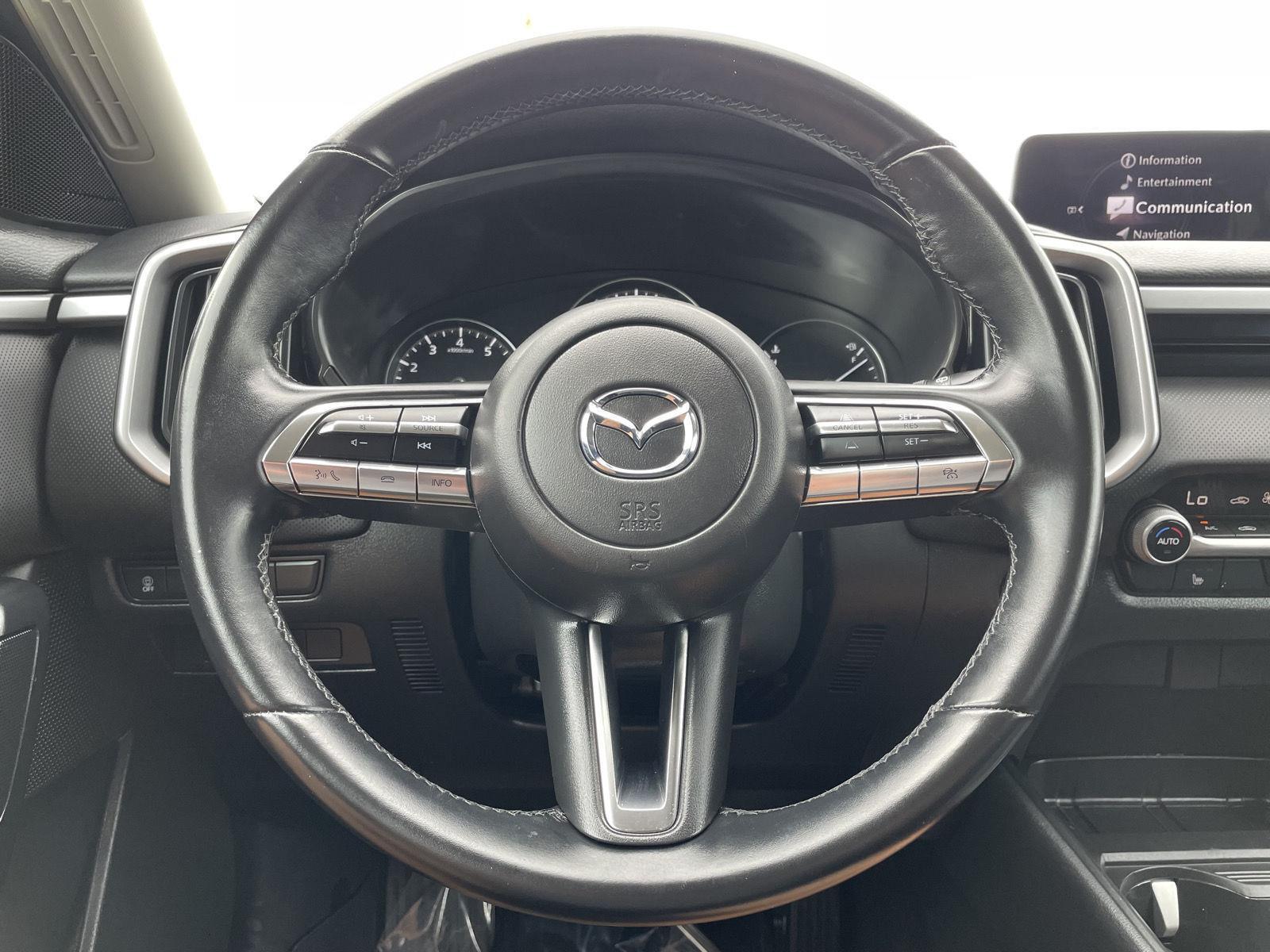 Vehicle photo 12