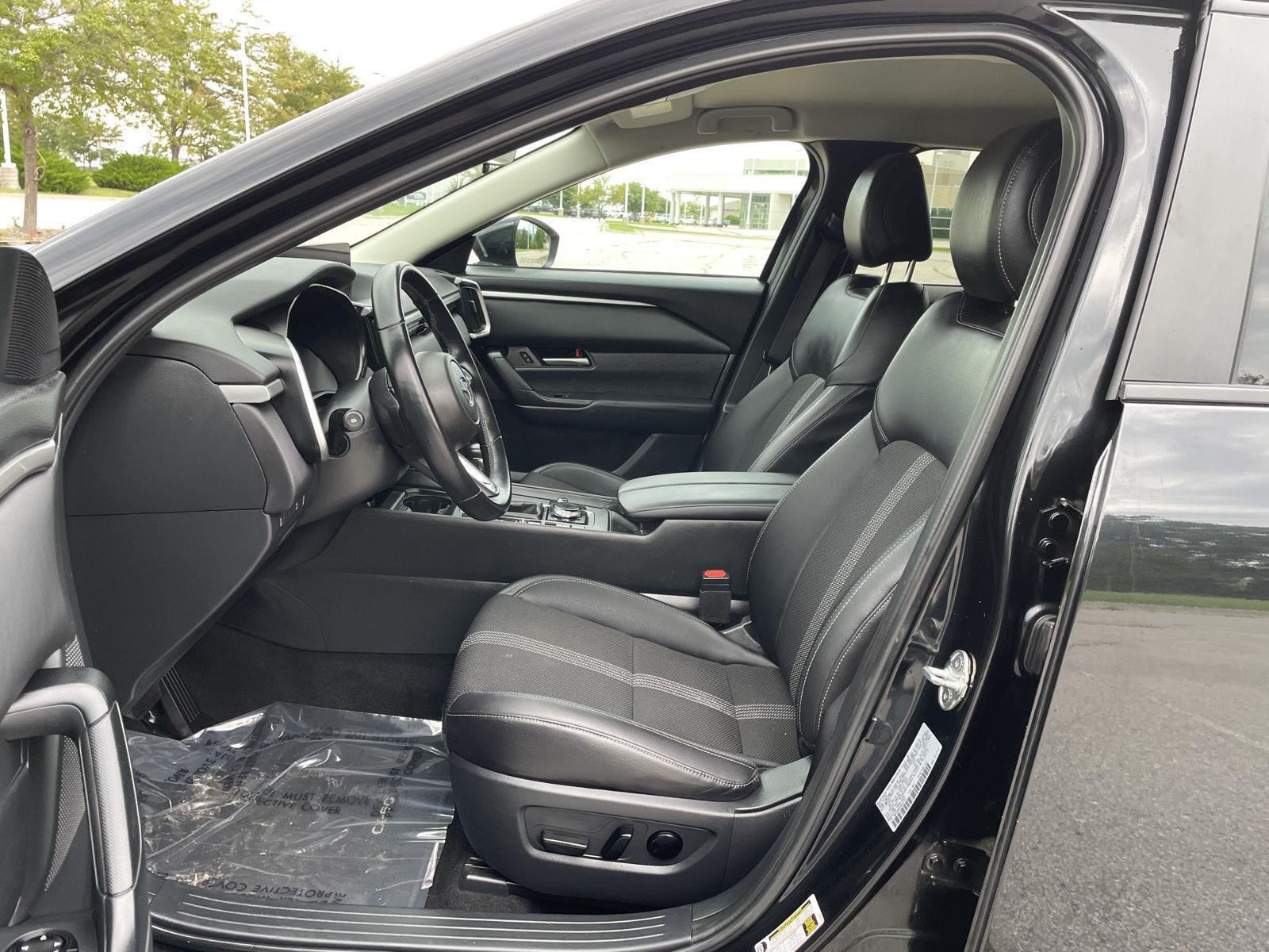 Vehicle photo 16