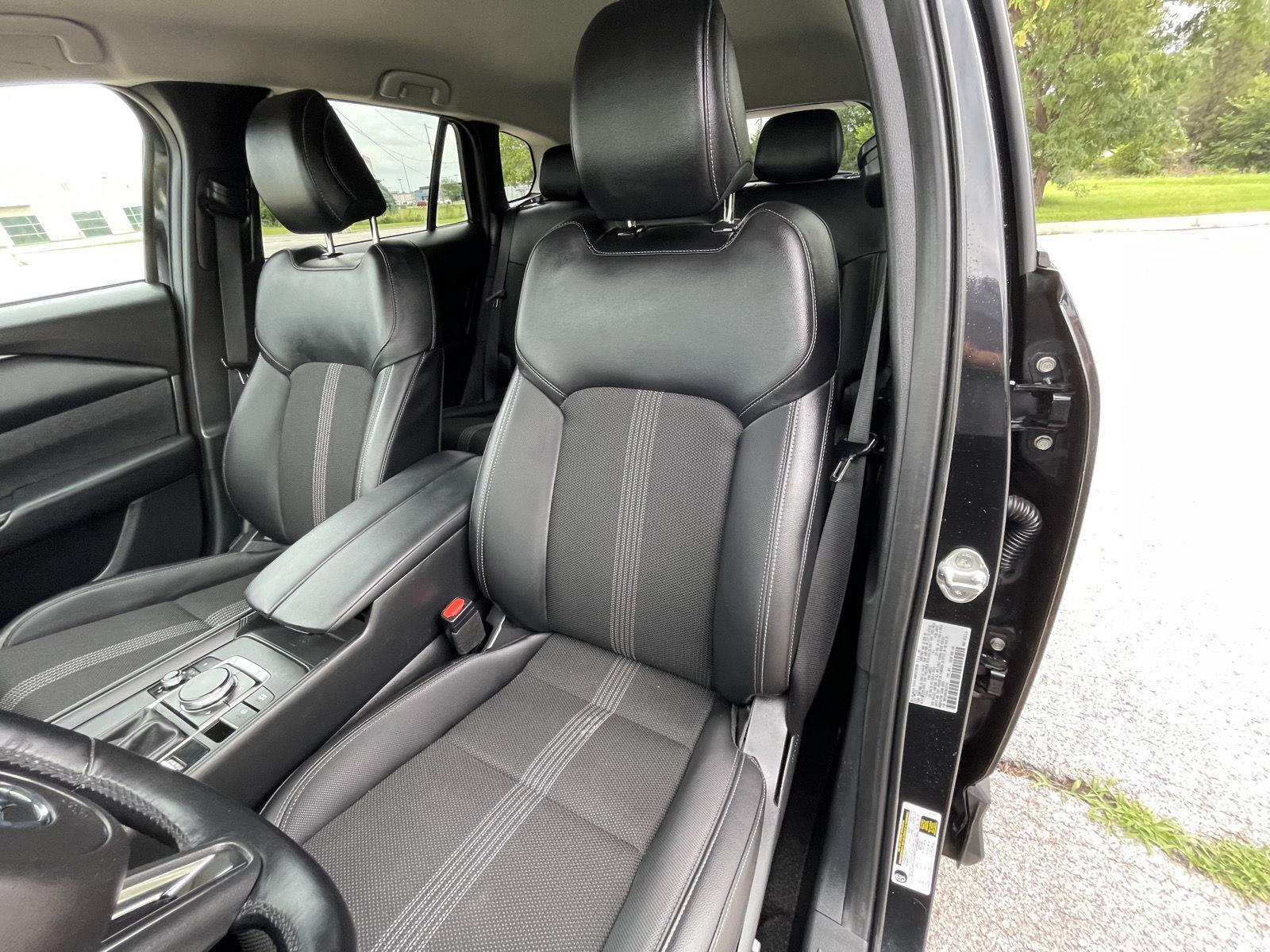 Vehicle photo 17