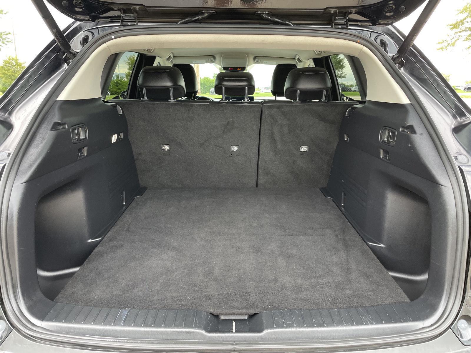 Vehicle photo 33
