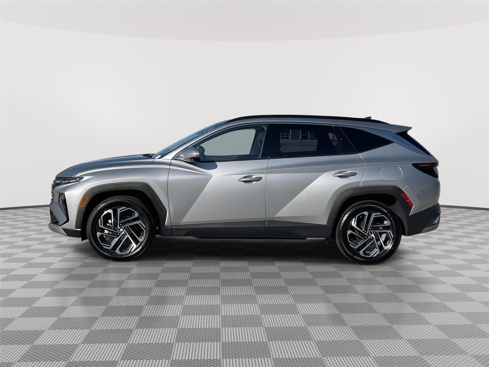 Used 2026 Hyundai Tucson Limited with VIN 5NMJECDEXTH647927 for sale in Kansas City