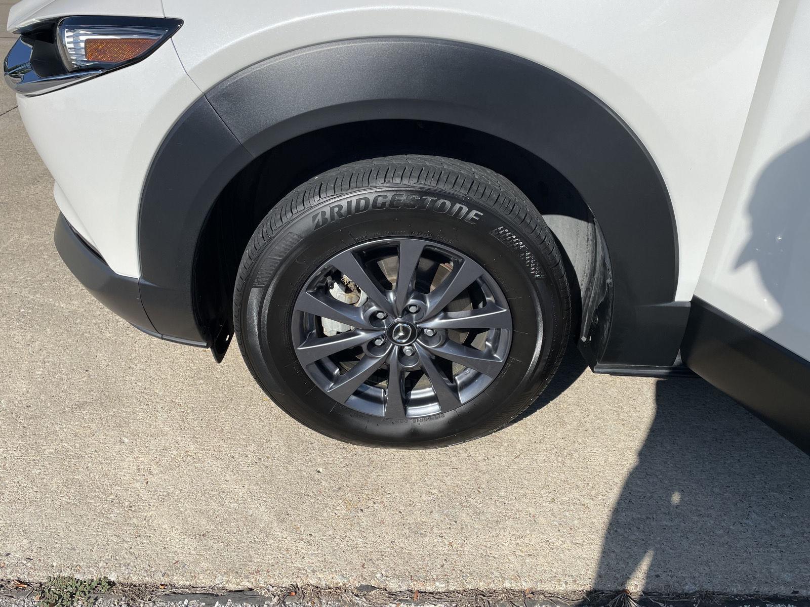 Vehicle photo 10