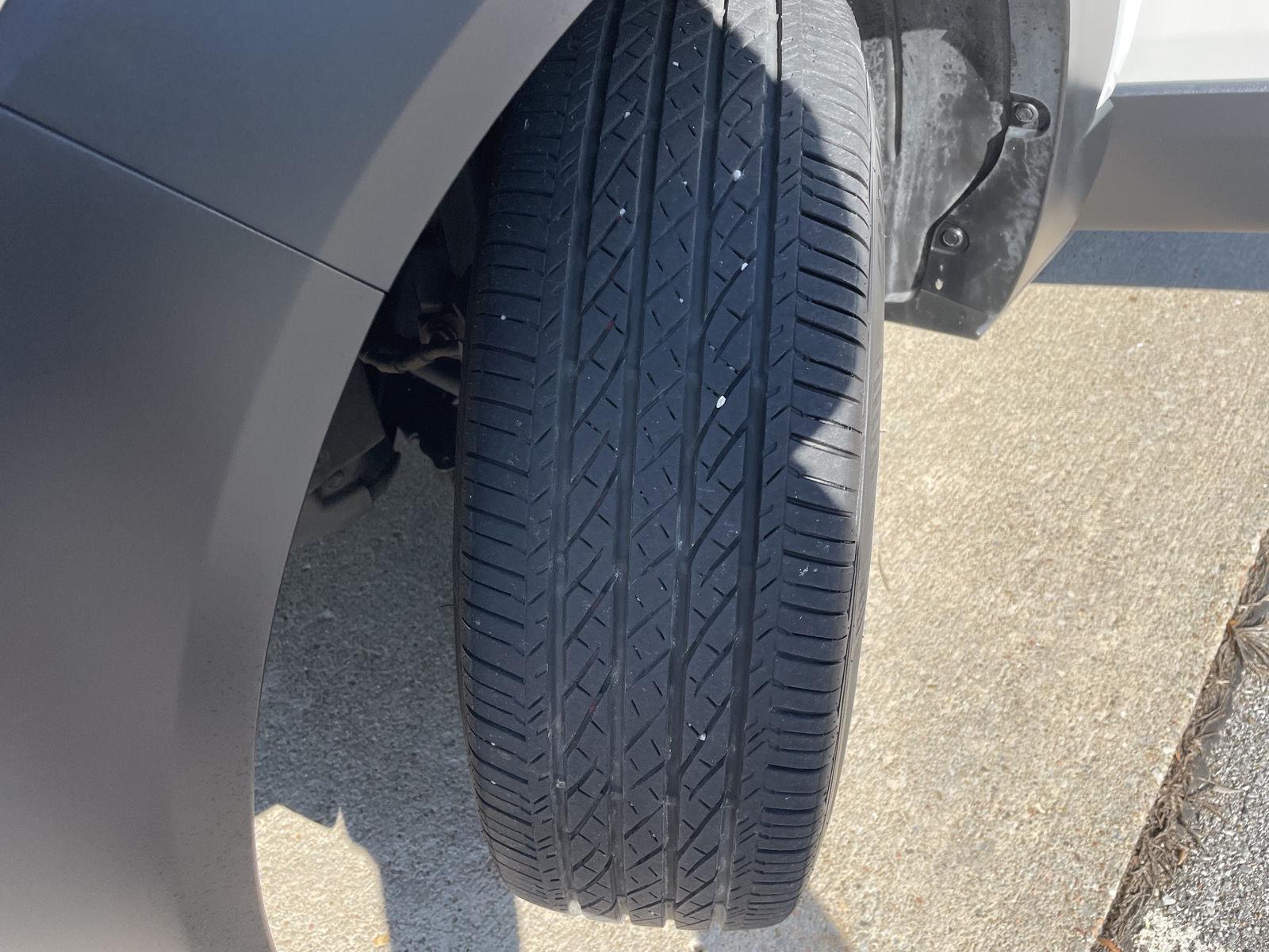 Vehicle photo 11