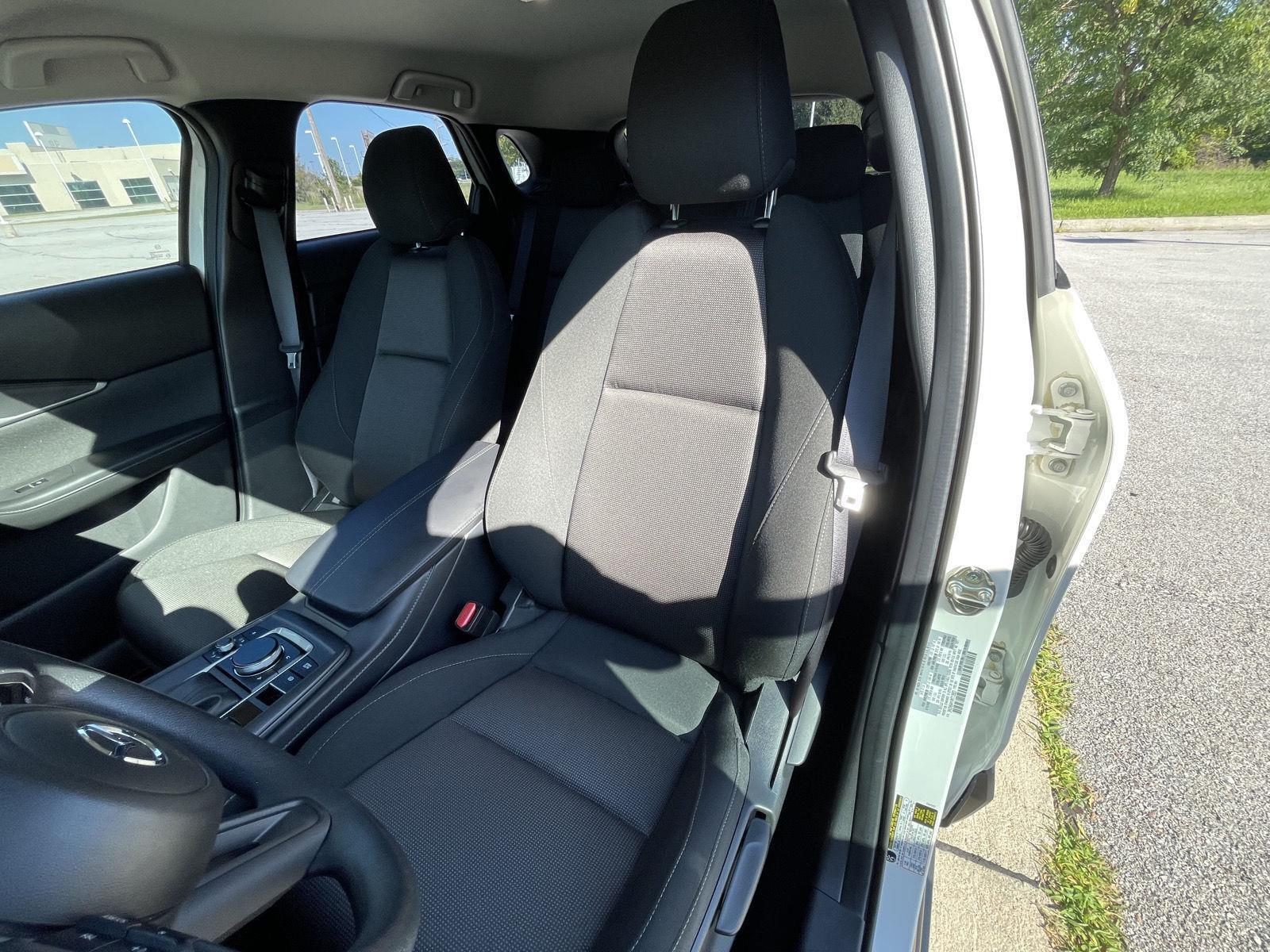 Vehicle photo 18
