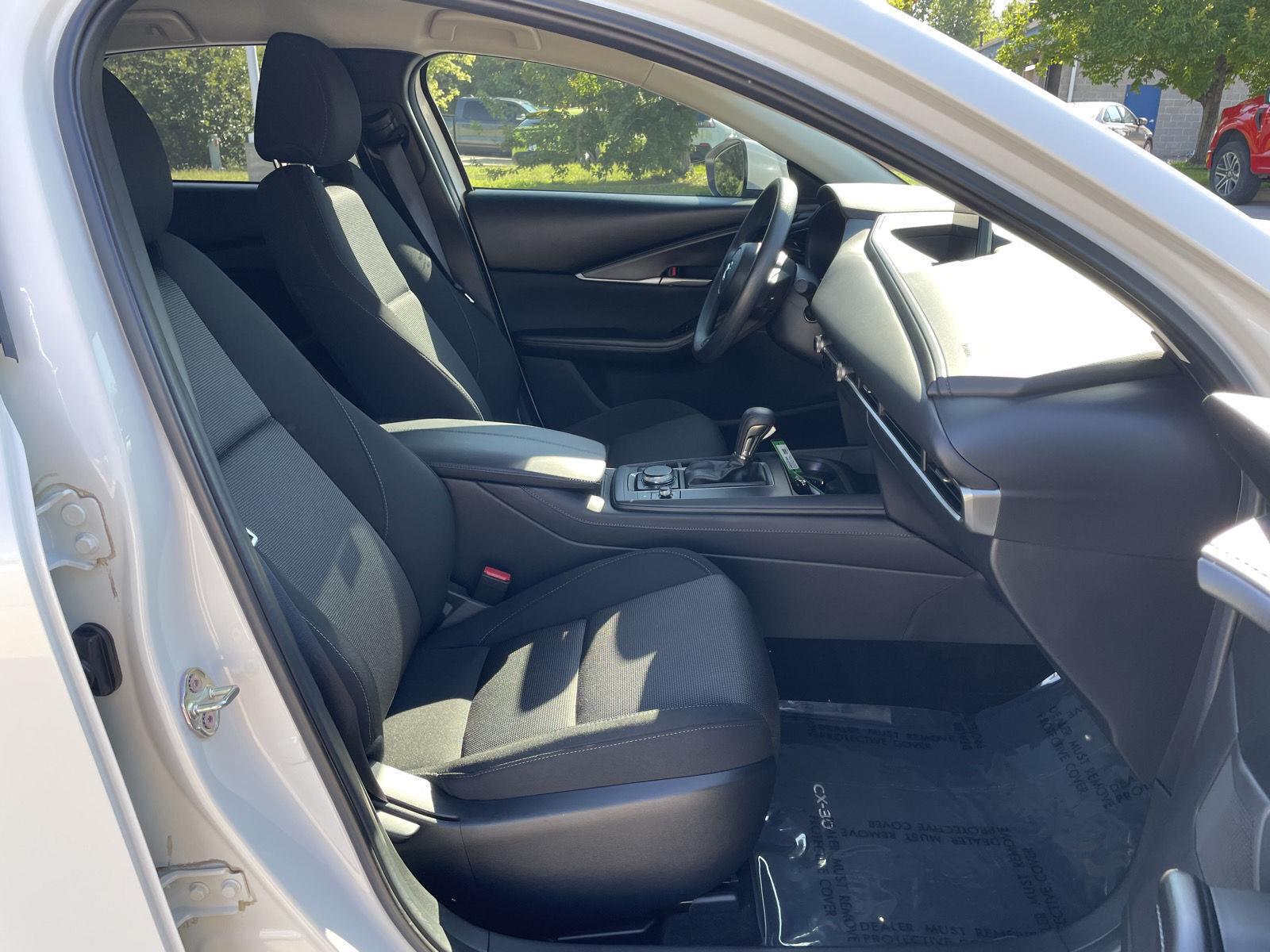Vehicle photo 19