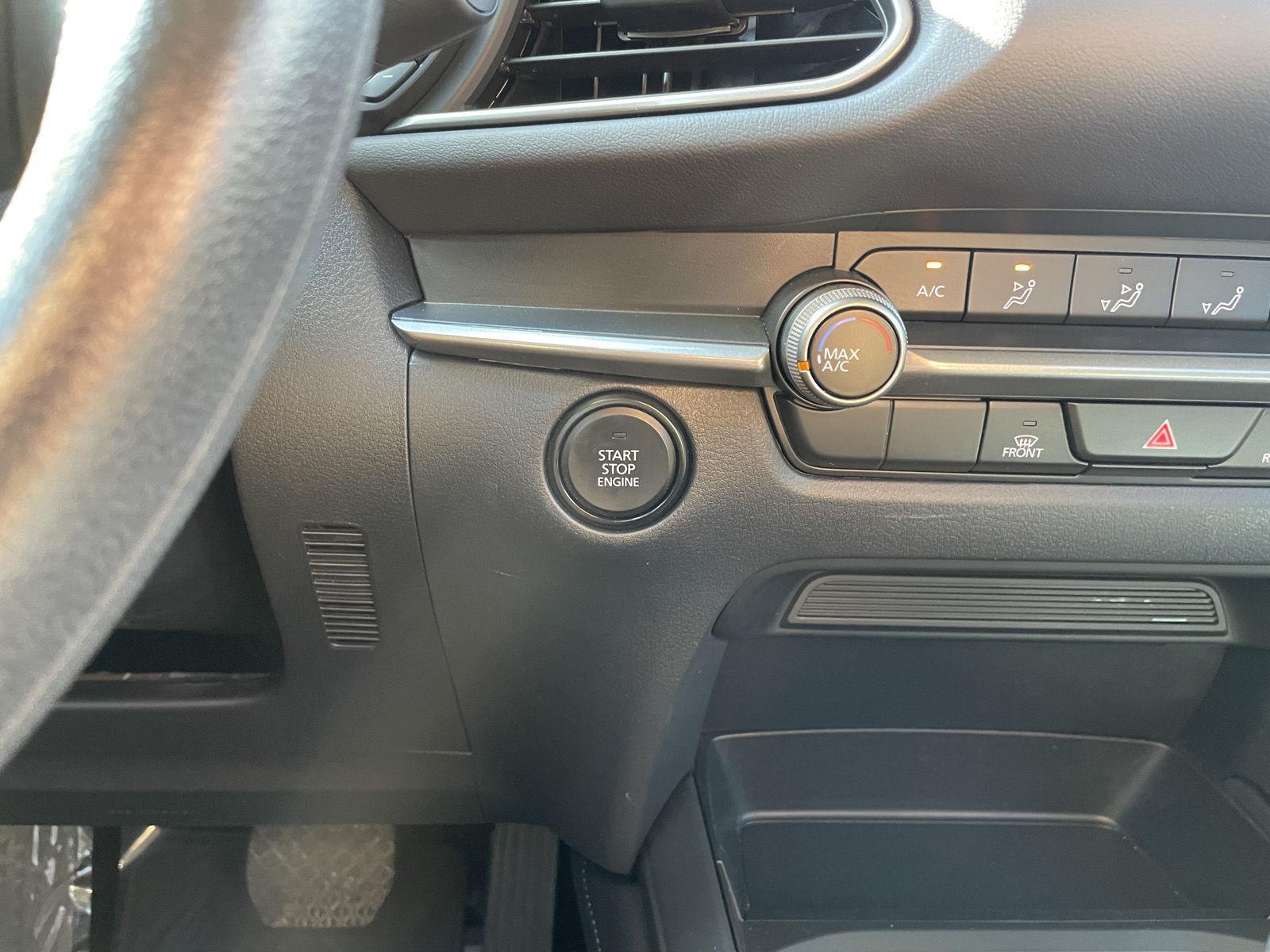 Vehicle photo 23