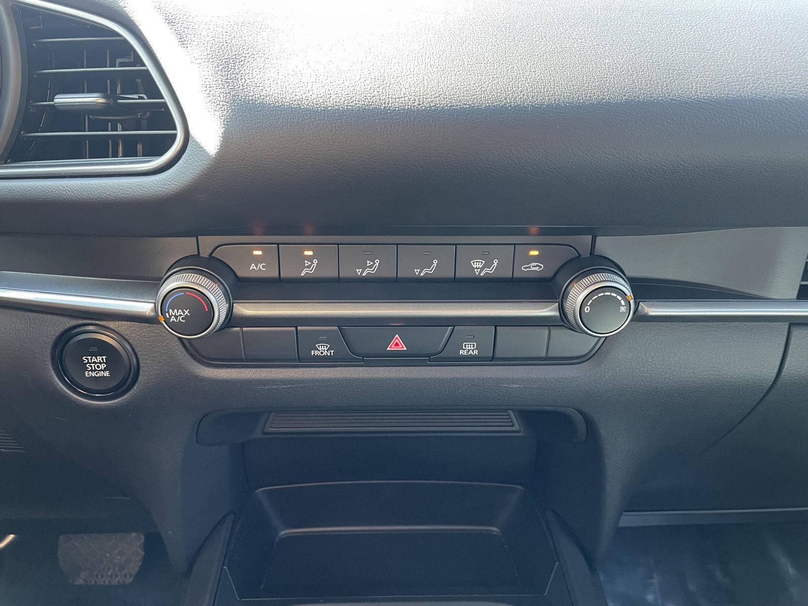 Vehicle photo 24