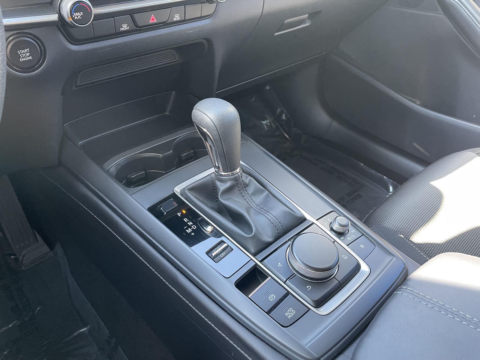 Vehicle photo 26