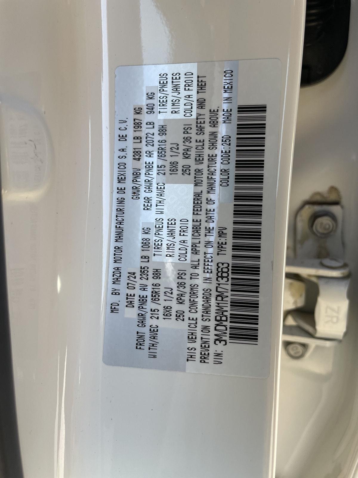 Vehicle photo 28