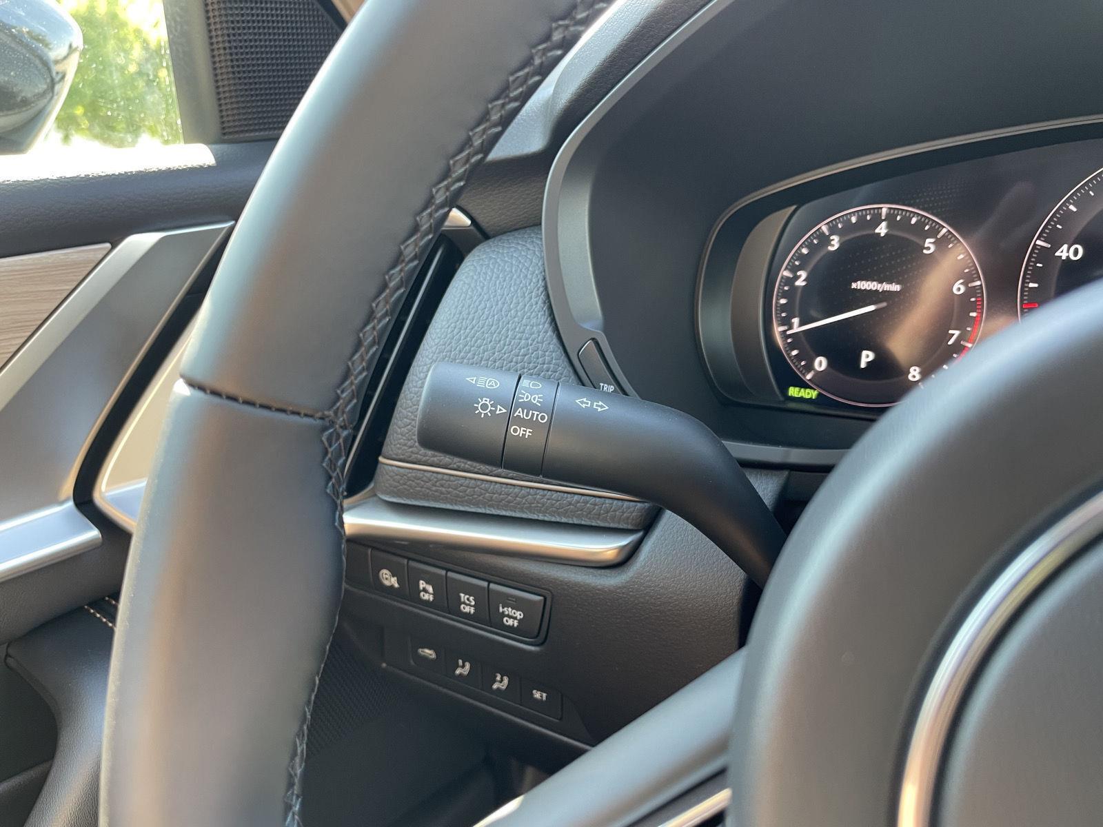 Vehicle photo 15
