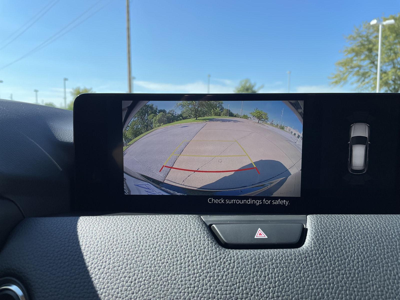 Vehicle photo 25