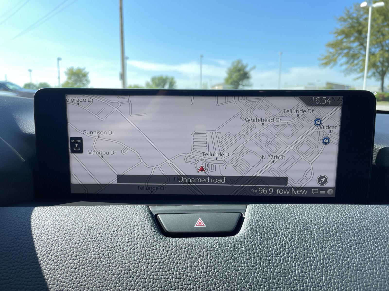 Vehicle photo 26