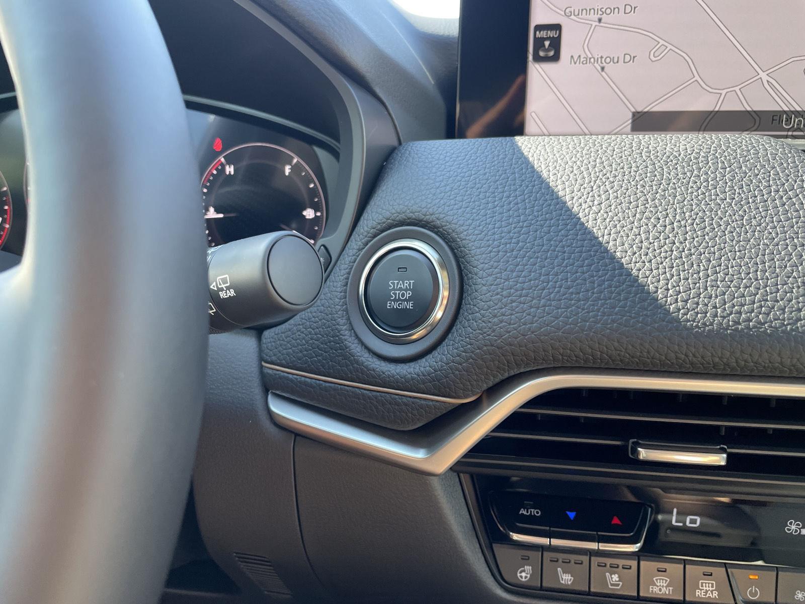 Vehicle photo 27