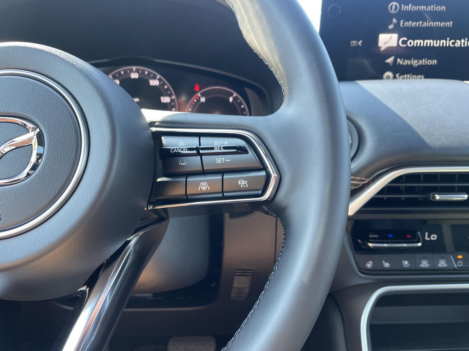 Vehicle photo 13