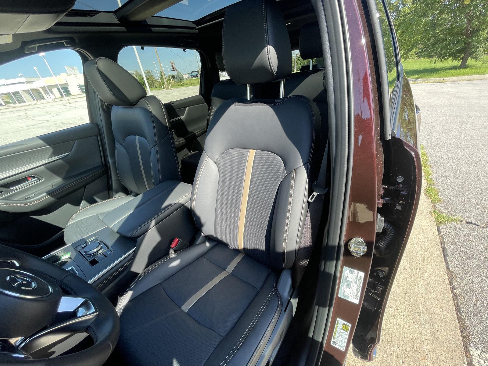Vehicle photo 17