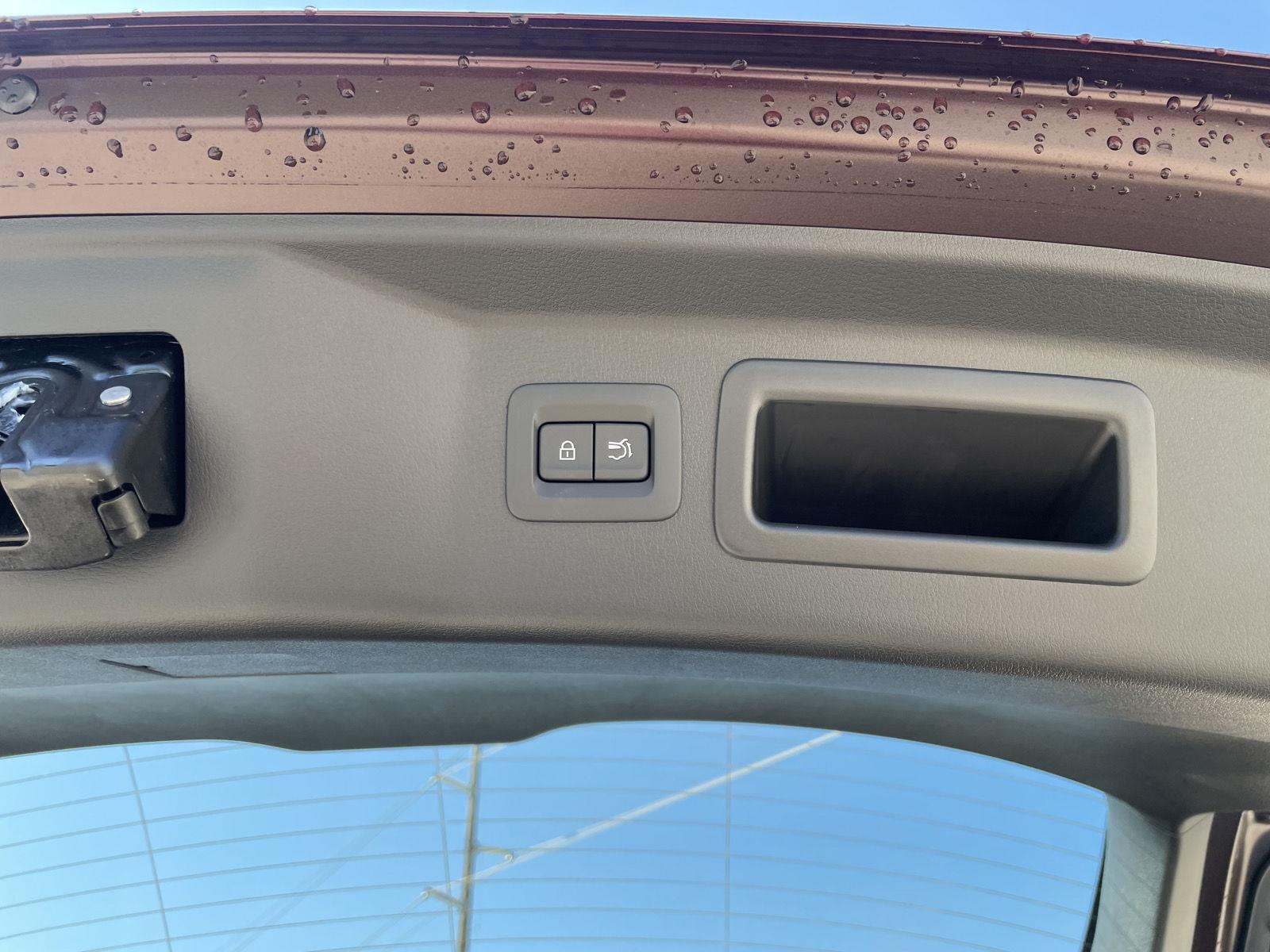 Vehicle photo 40