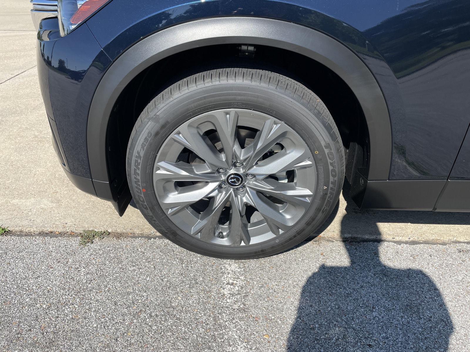 Vehicle photo 10