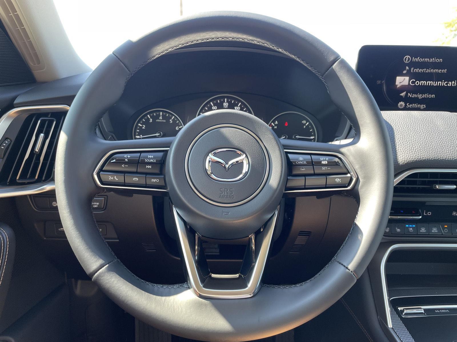 Vehicle photo 11