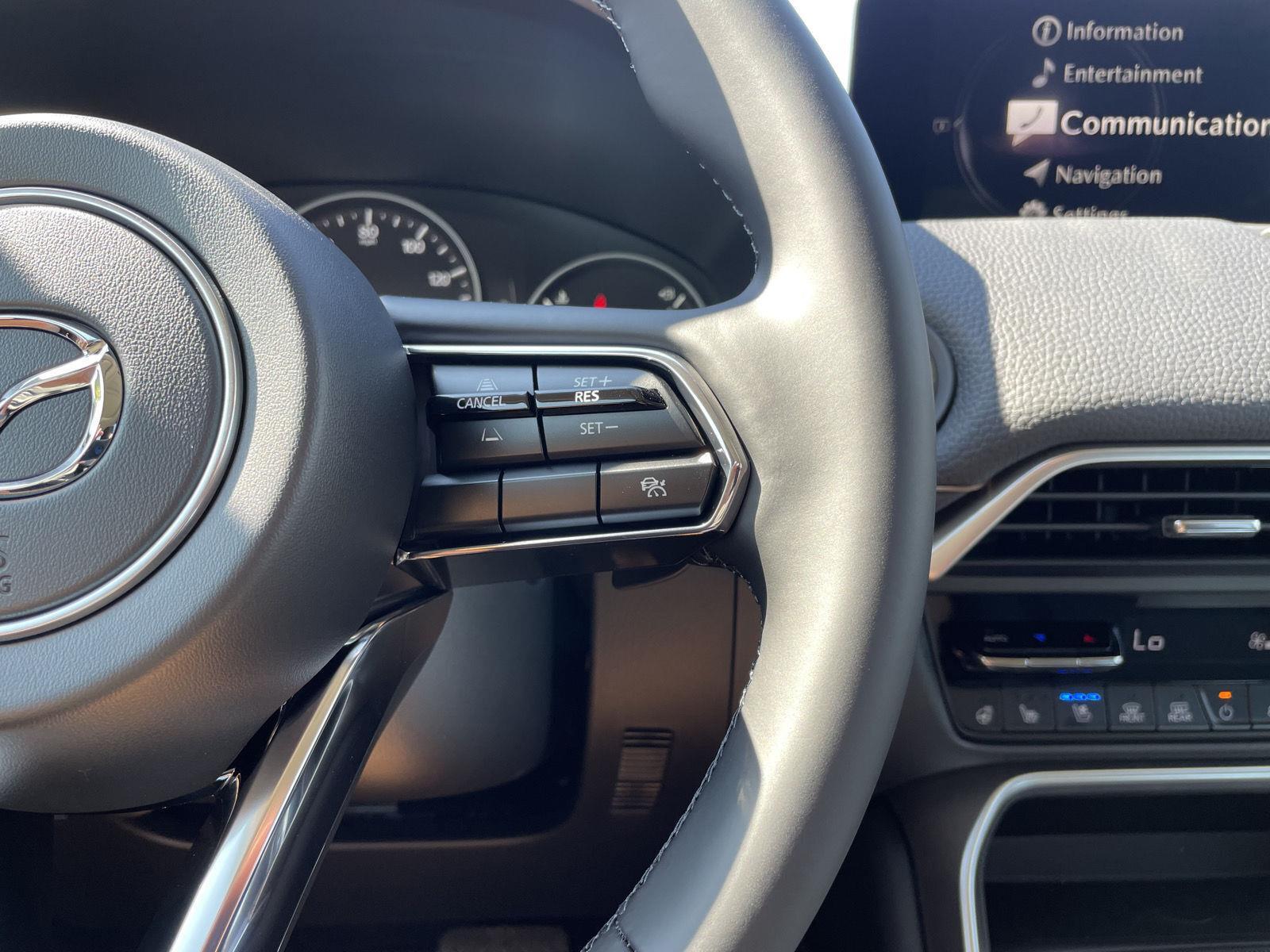 Vehicle photo 13