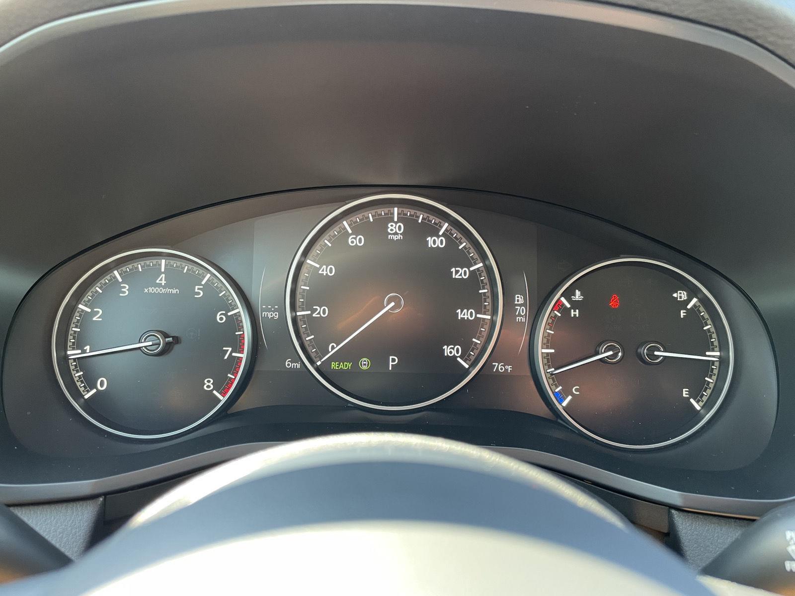 Vehicle photo 14