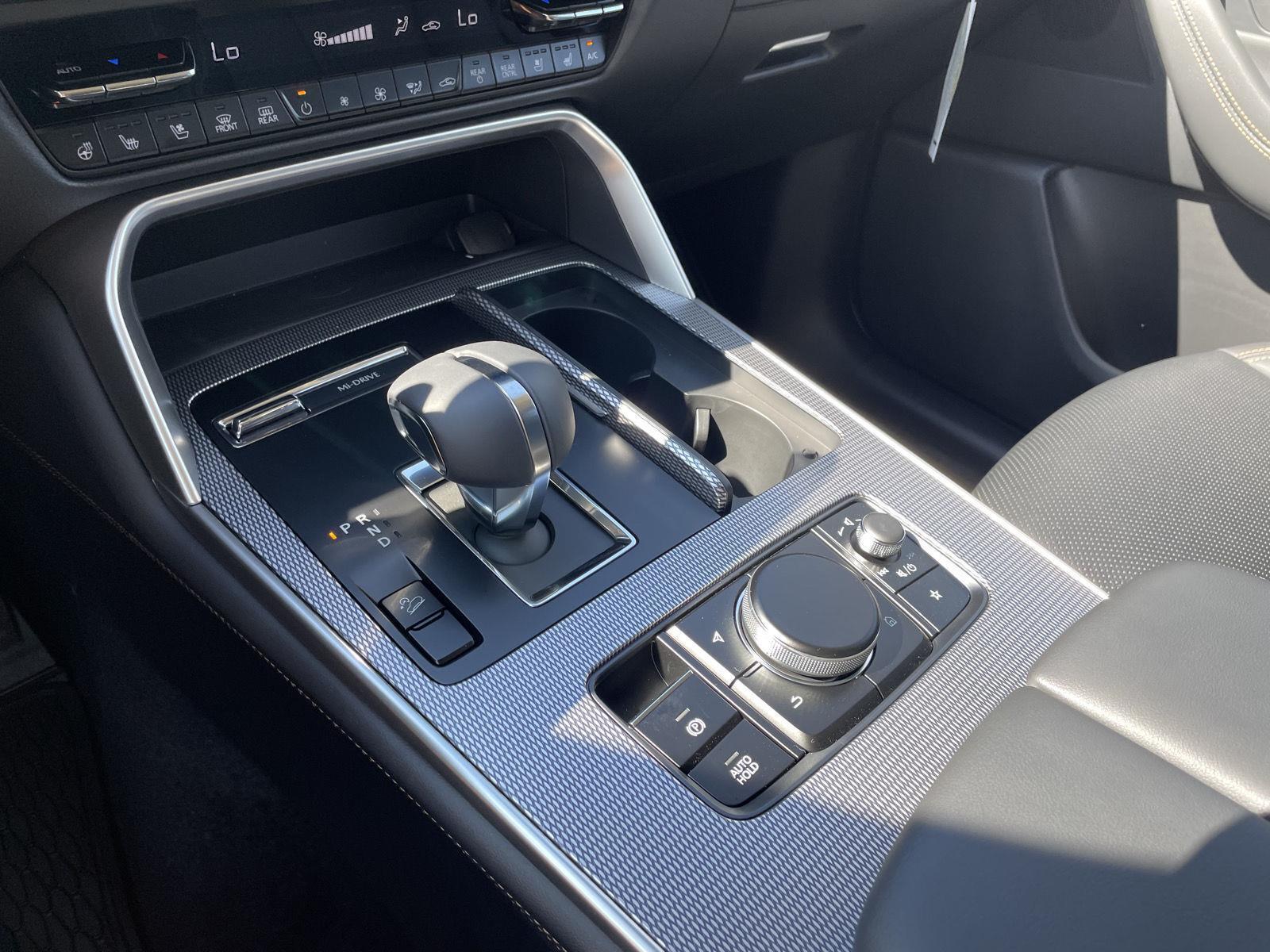 Vehicle photo 31