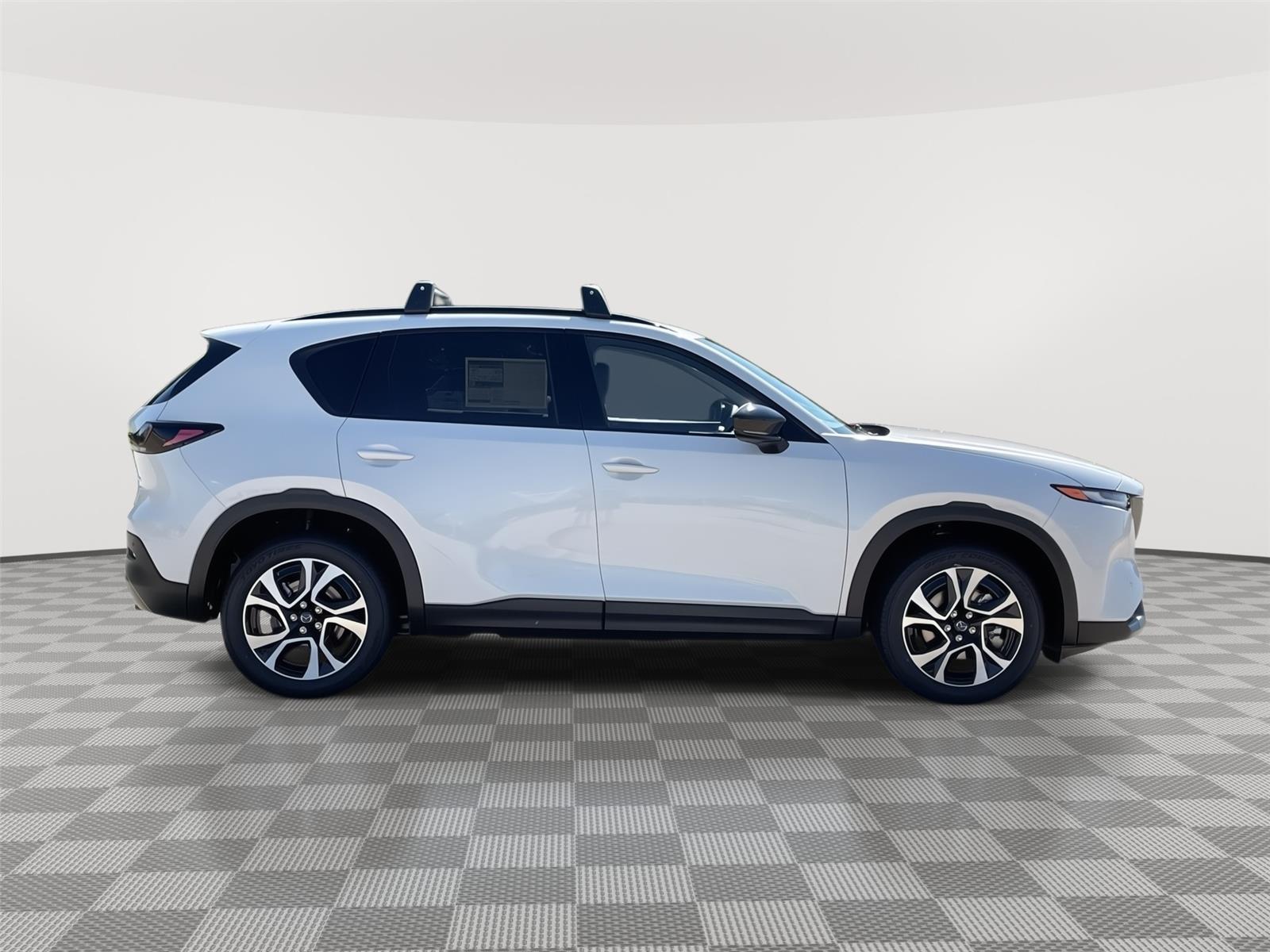 Vehicle photo 6