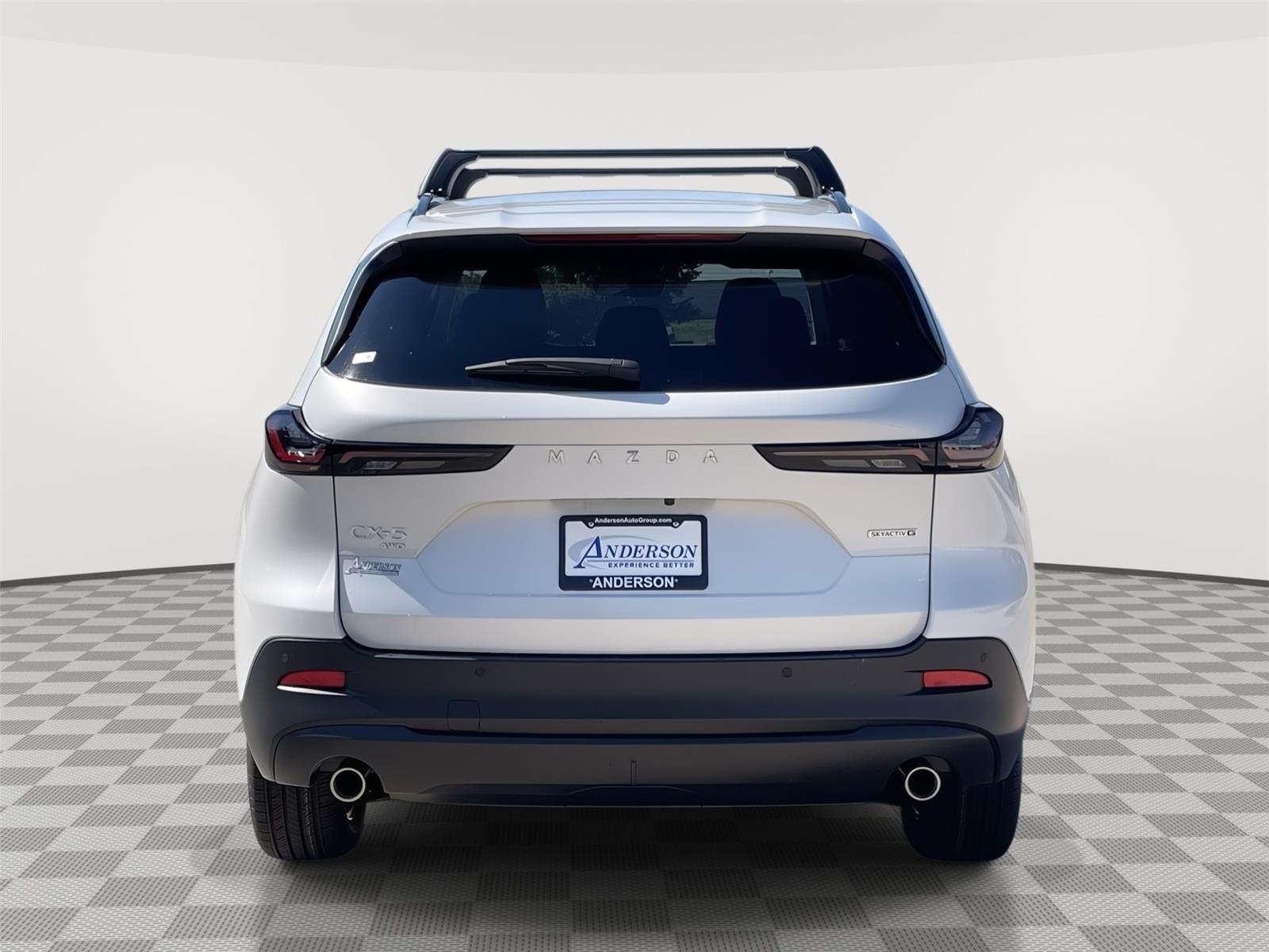 Vehicle photo 8