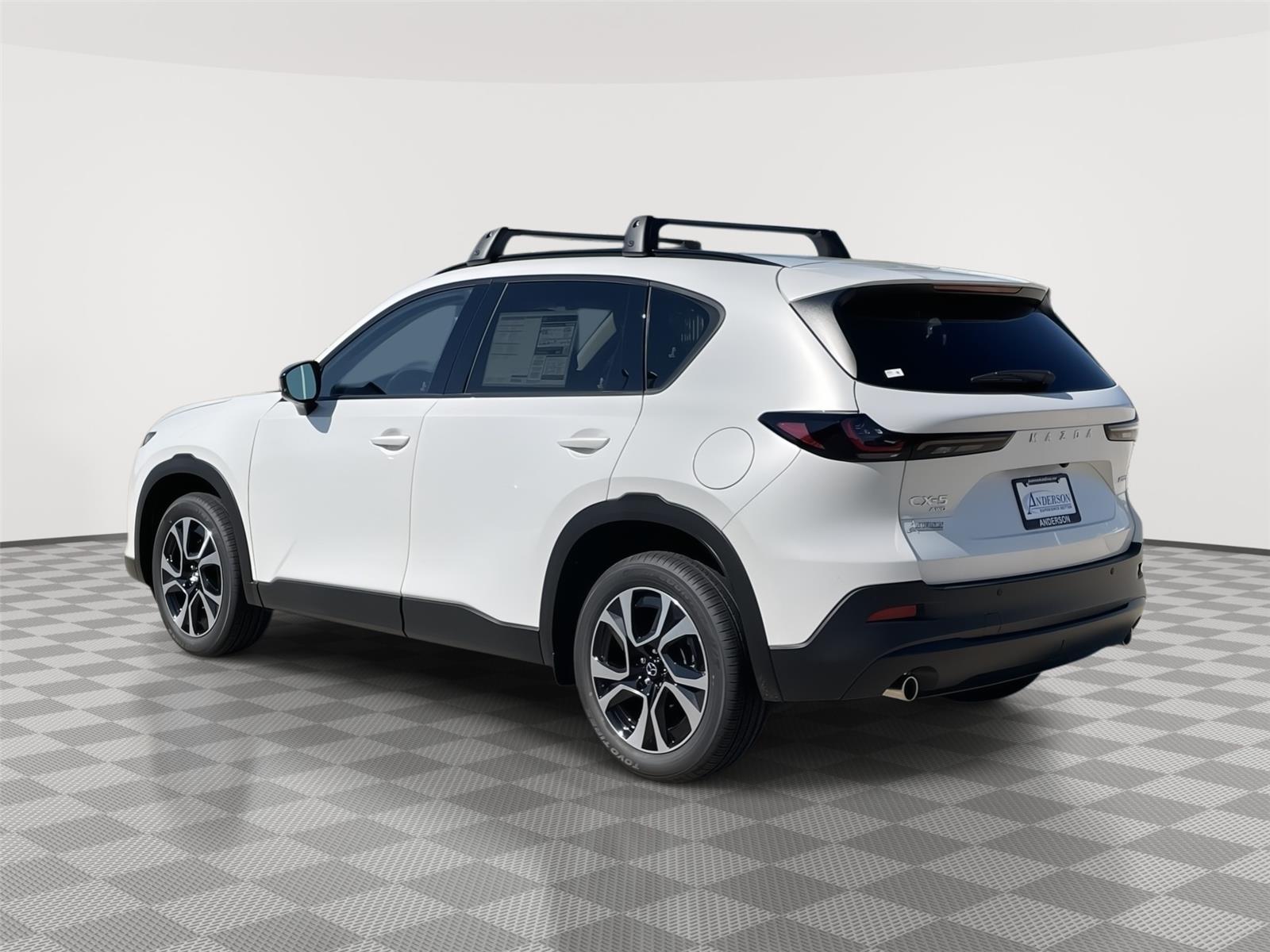 Vehicle photo 9