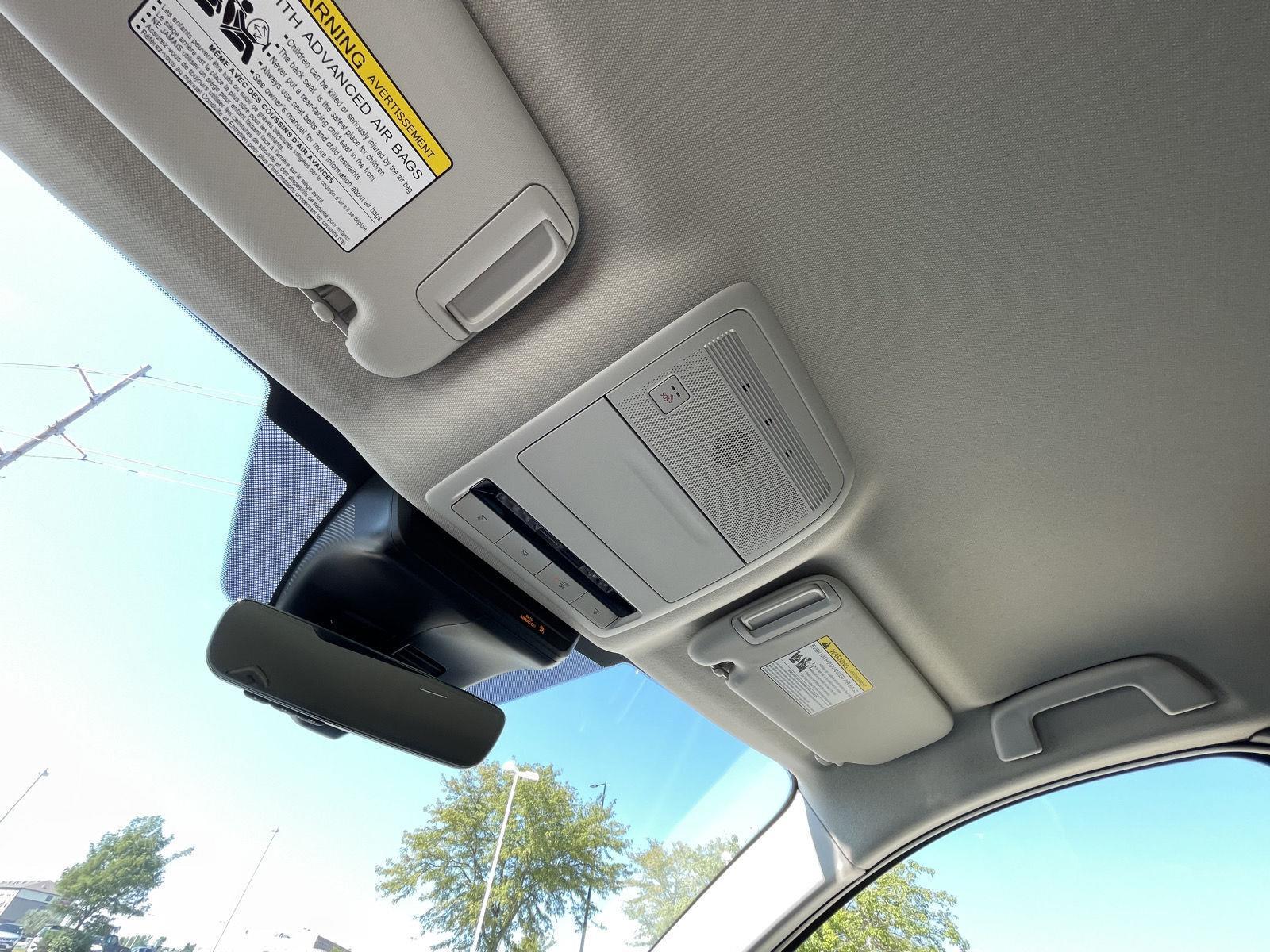 Vehicle photo 20