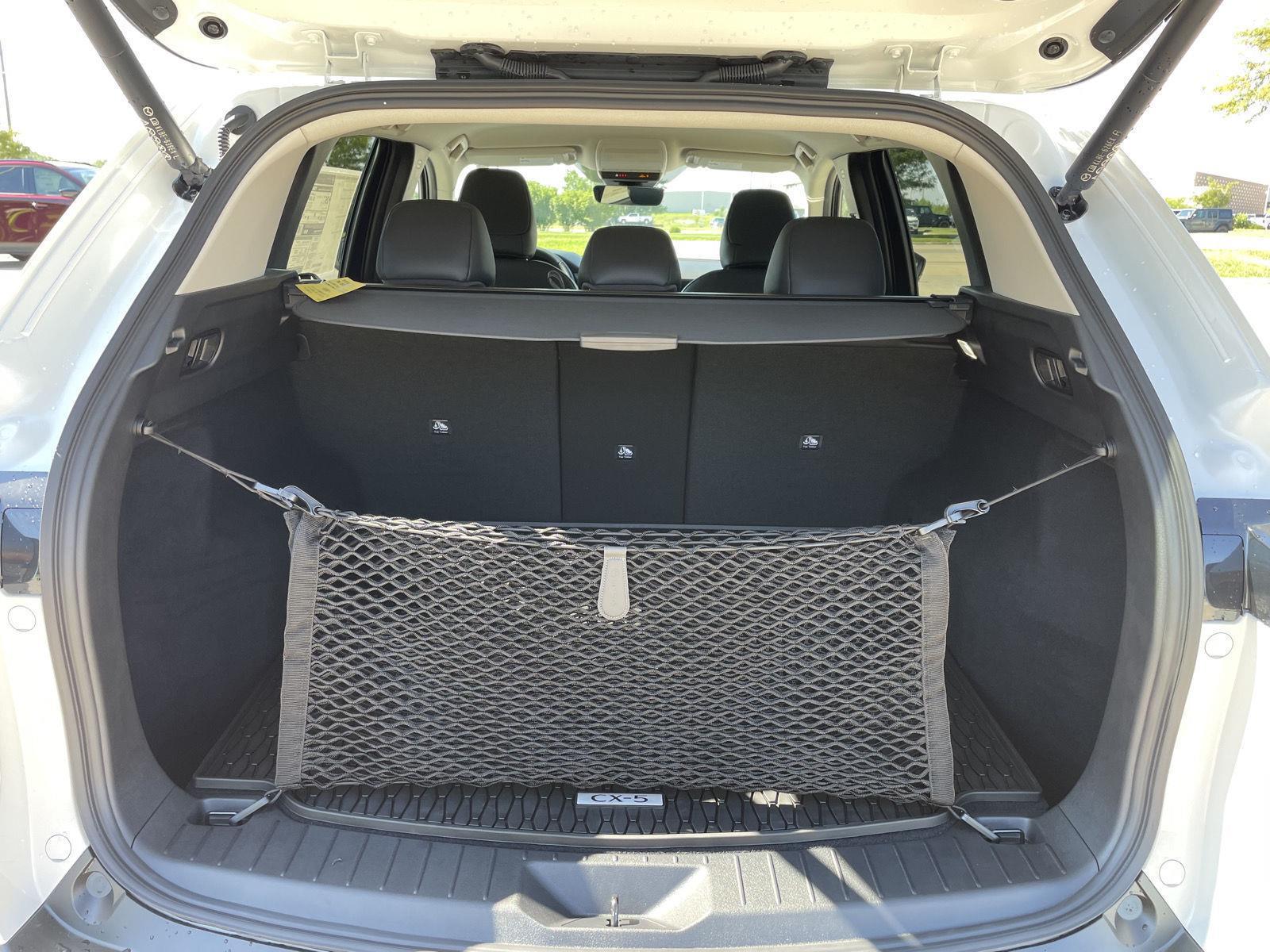 Vehicle photo 32