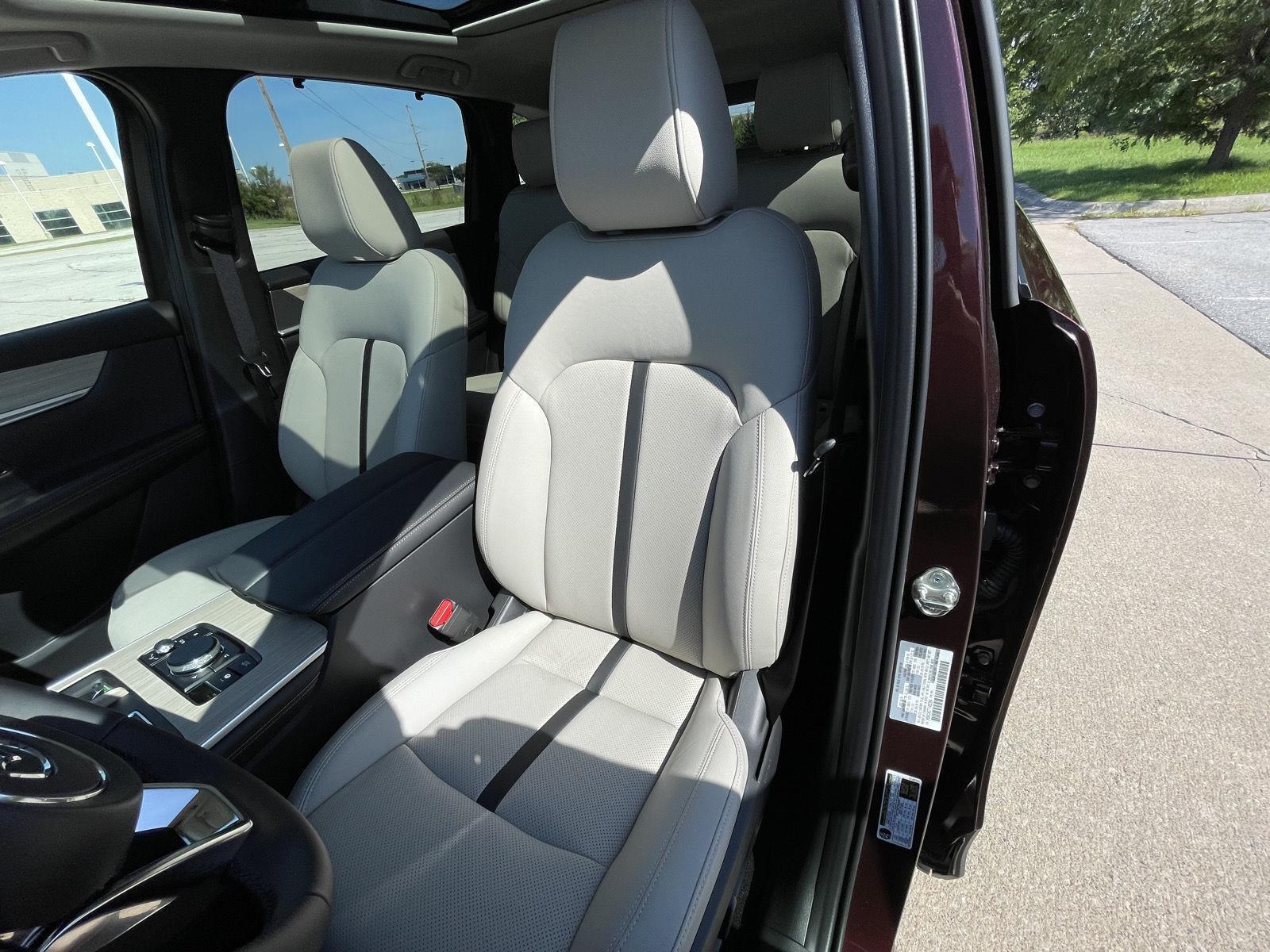 Vehicle photo 17